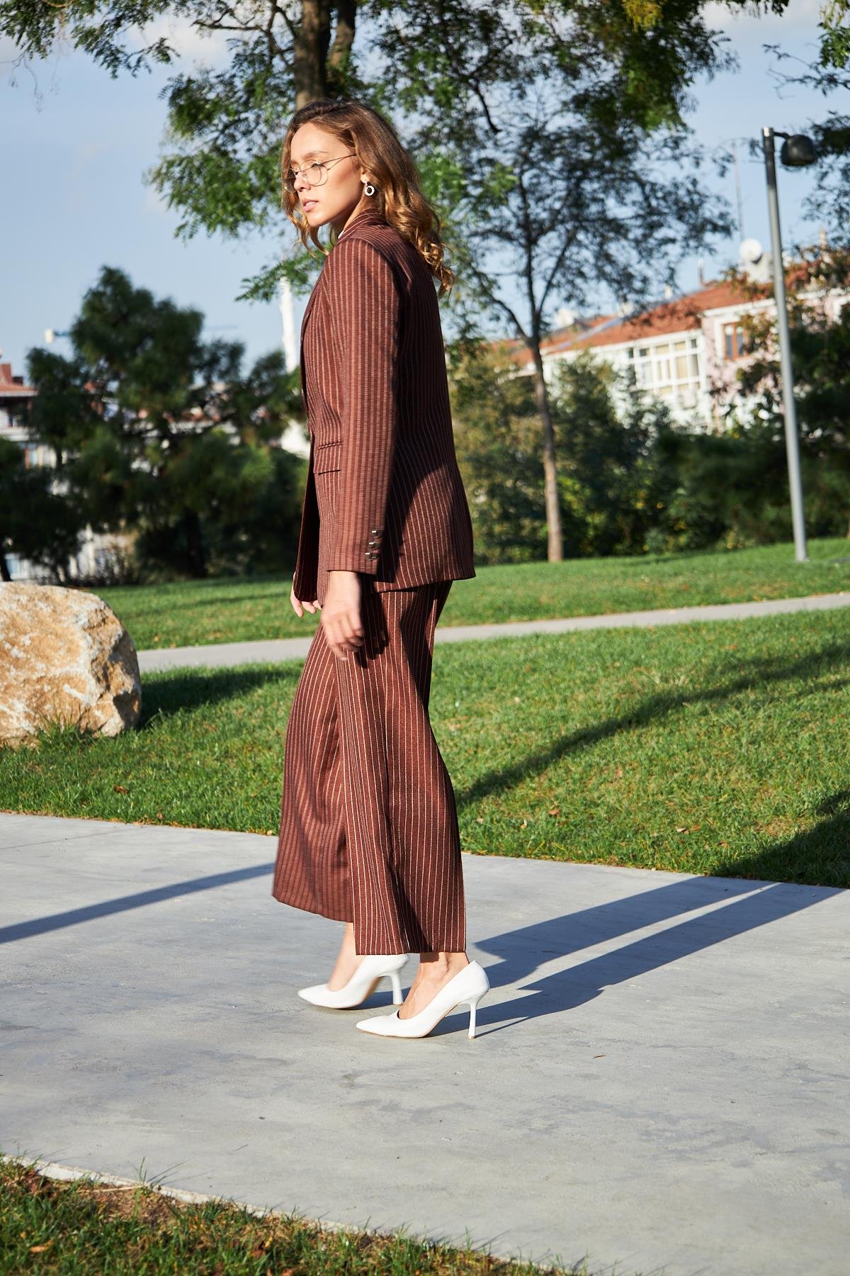 Şal Yaka Çizgili Takım