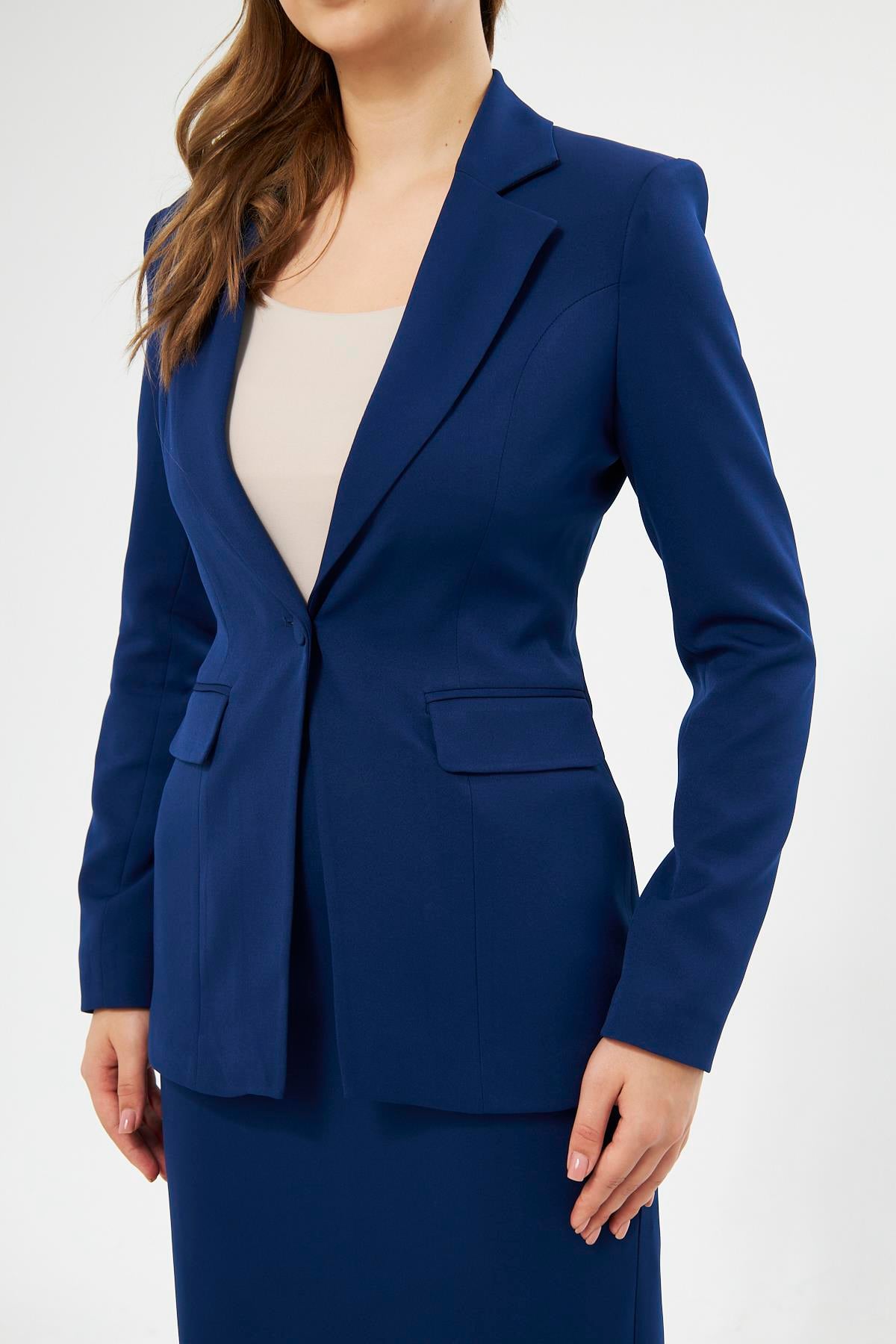 Tek Düğme Klasik Etekli Takım