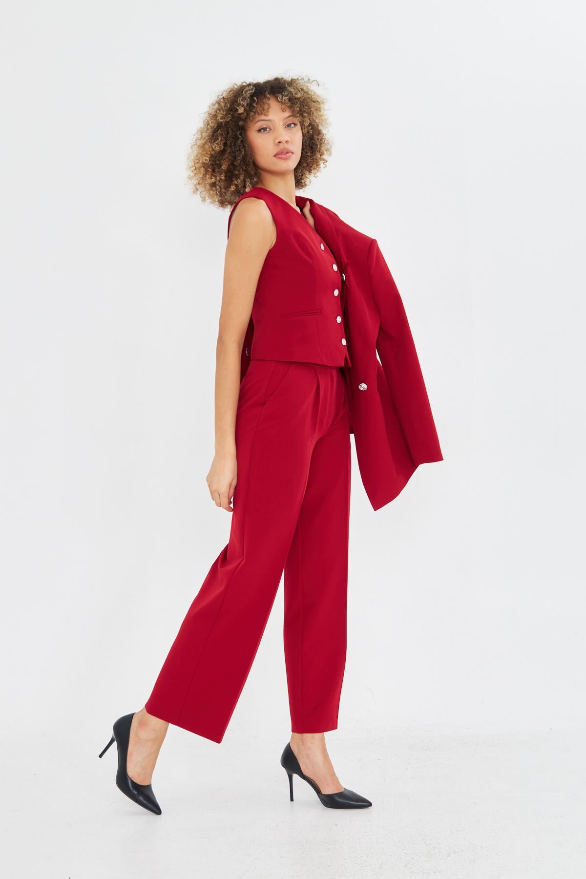 Yakası Düğme Detaylı 3lü Takım Kırmızı