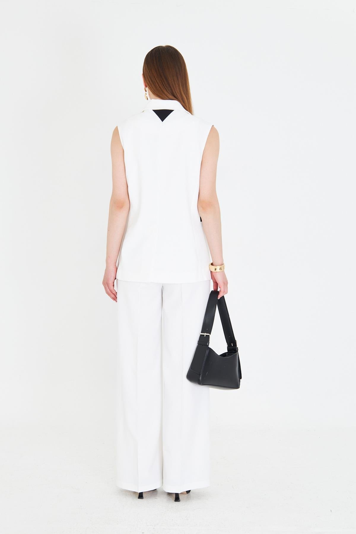 Yakası Garni Detay Yelek Takım Ekru