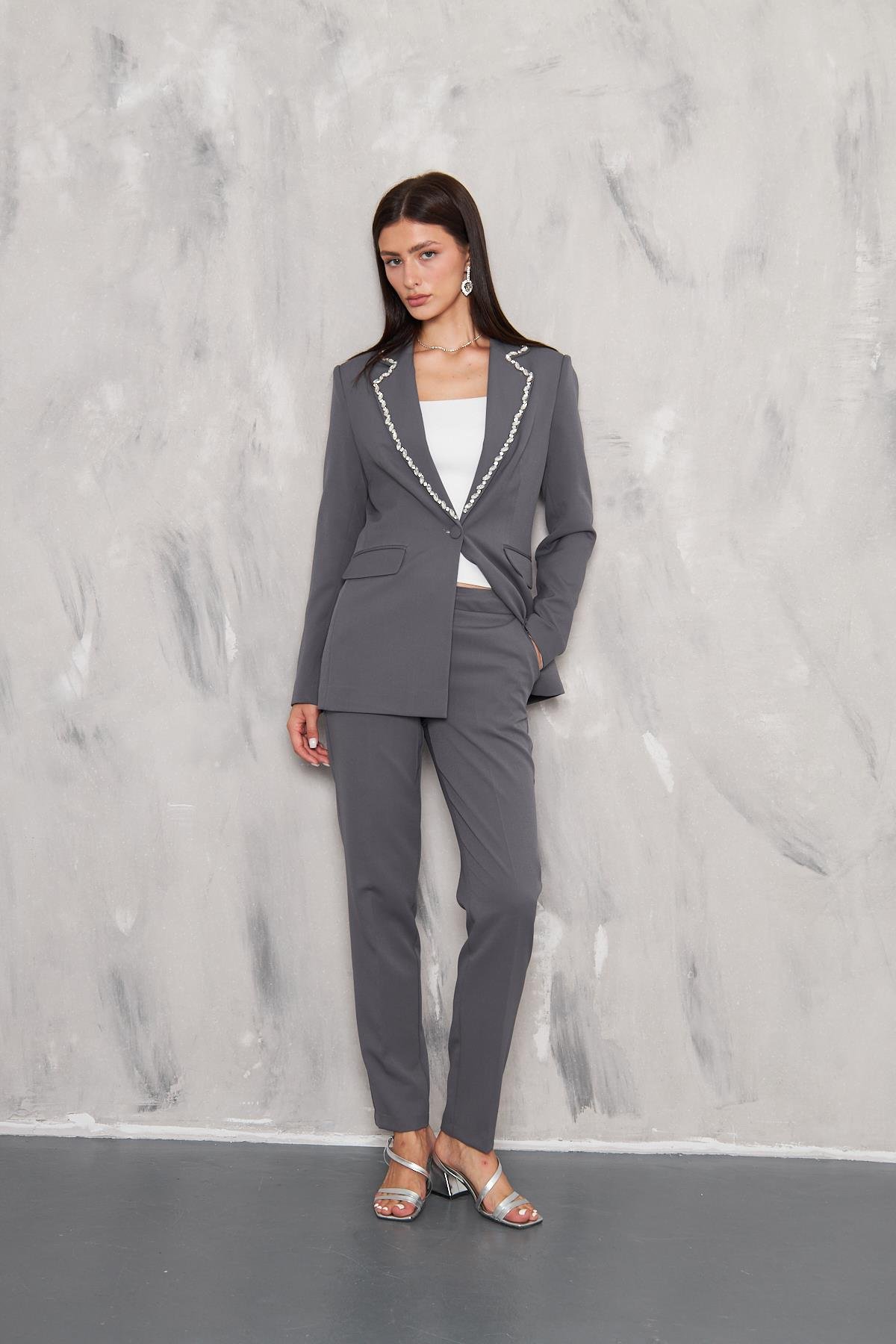 Yakası Taş İşleme Takım Antrasit