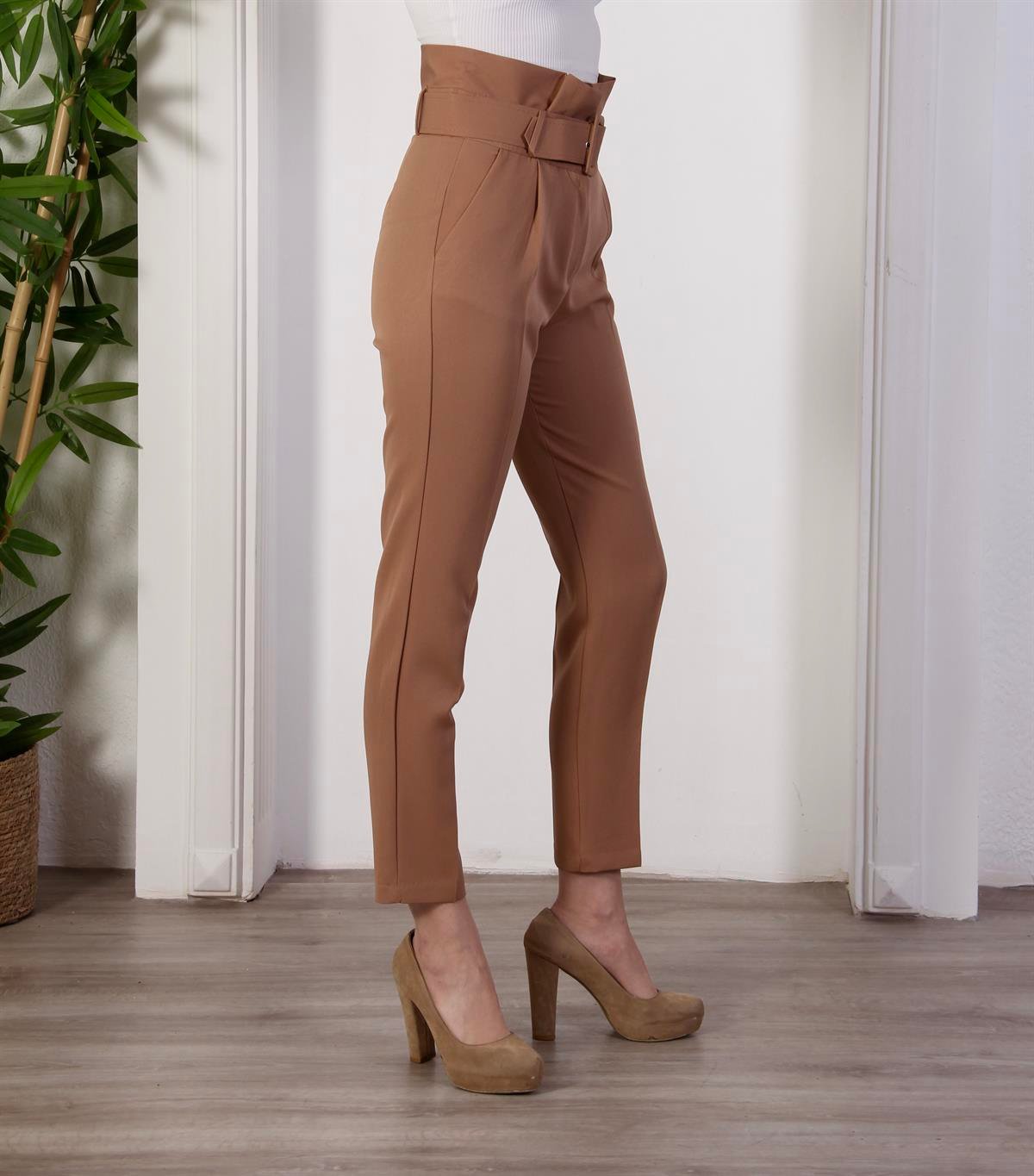 Yüksek Bel Kemerli Dar Paça Pantolon