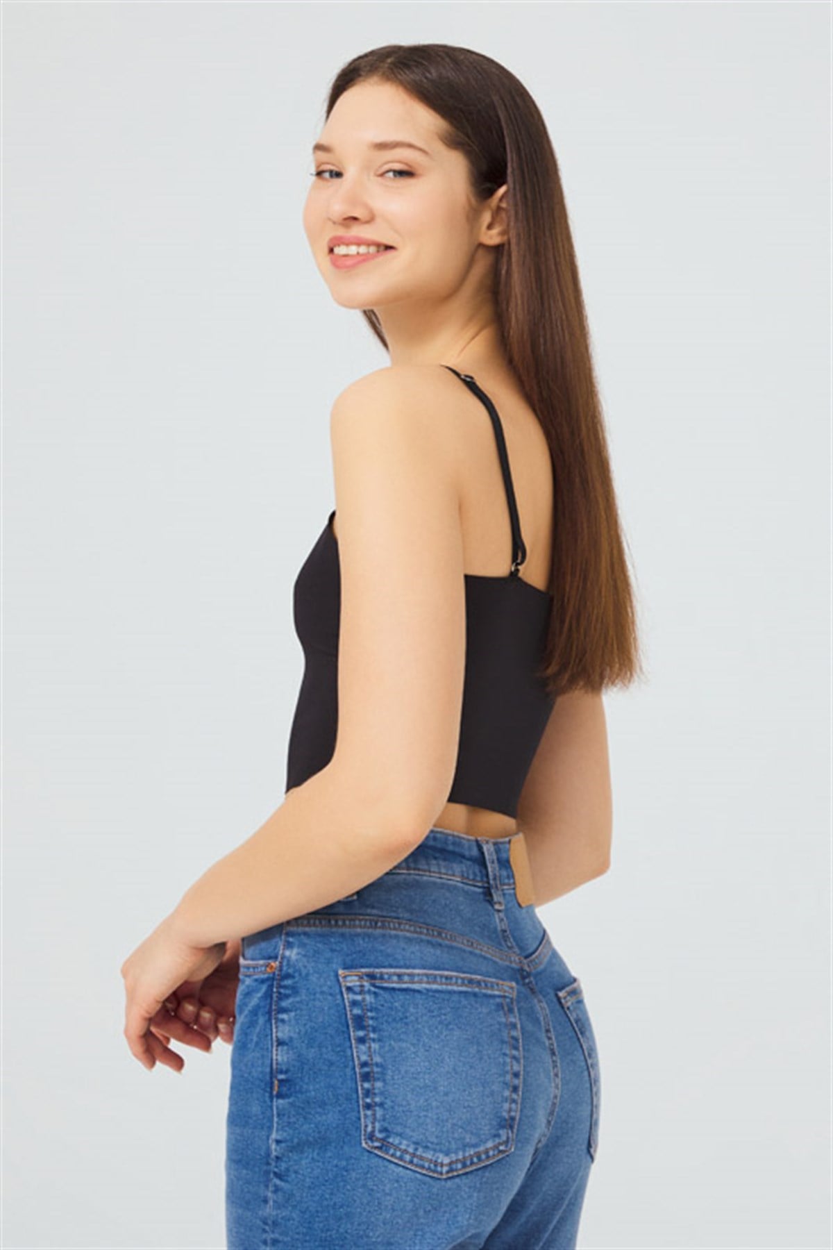 Ayarlanabilir İnce Askılı Lazer Kesim Kadın Crop B