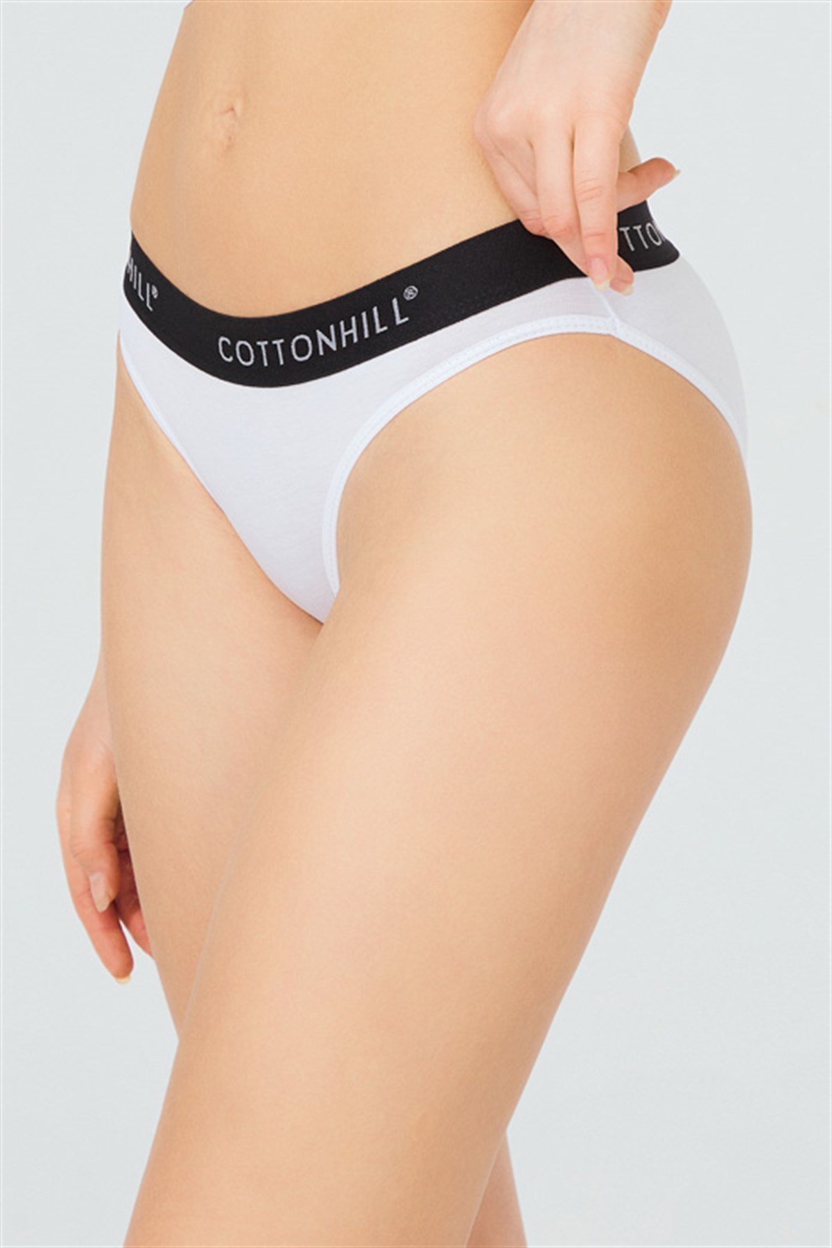 Beyaz Pamuklu Siyah Lastikli Basic Kadın Bikini Külot