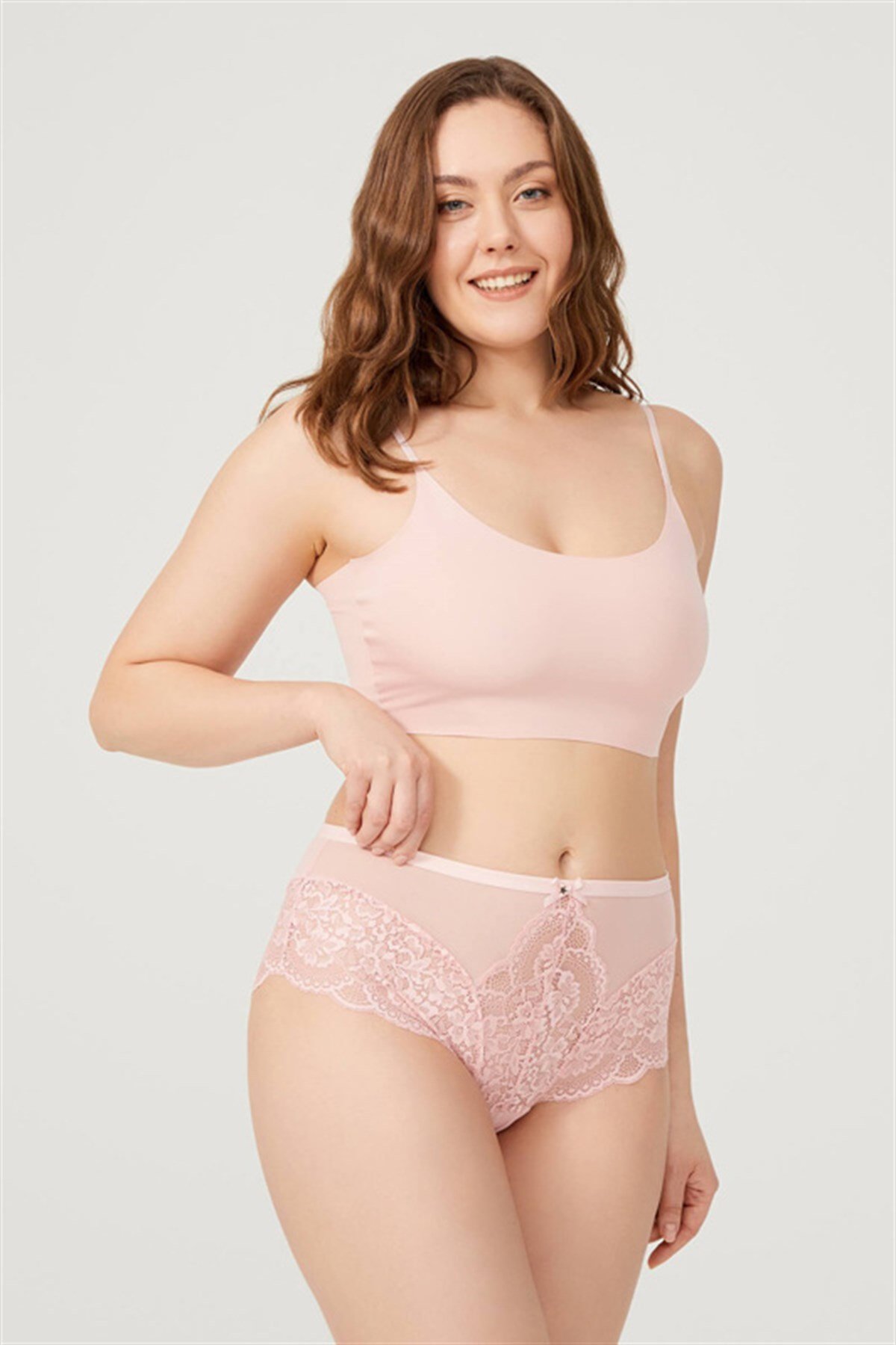 Dantel Detaylı Arkası Tül Büyük Beden Bikini Külot