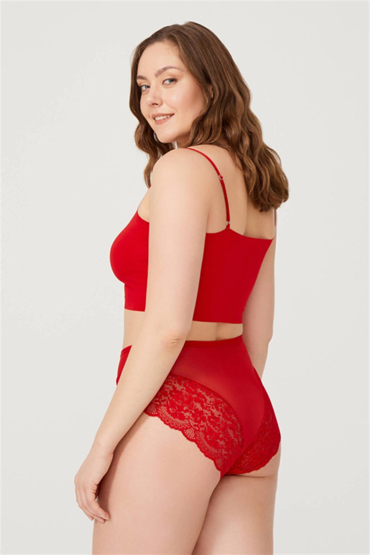 Dantel Detaylı Arkası Tül Büyük Beden Bikini Külot