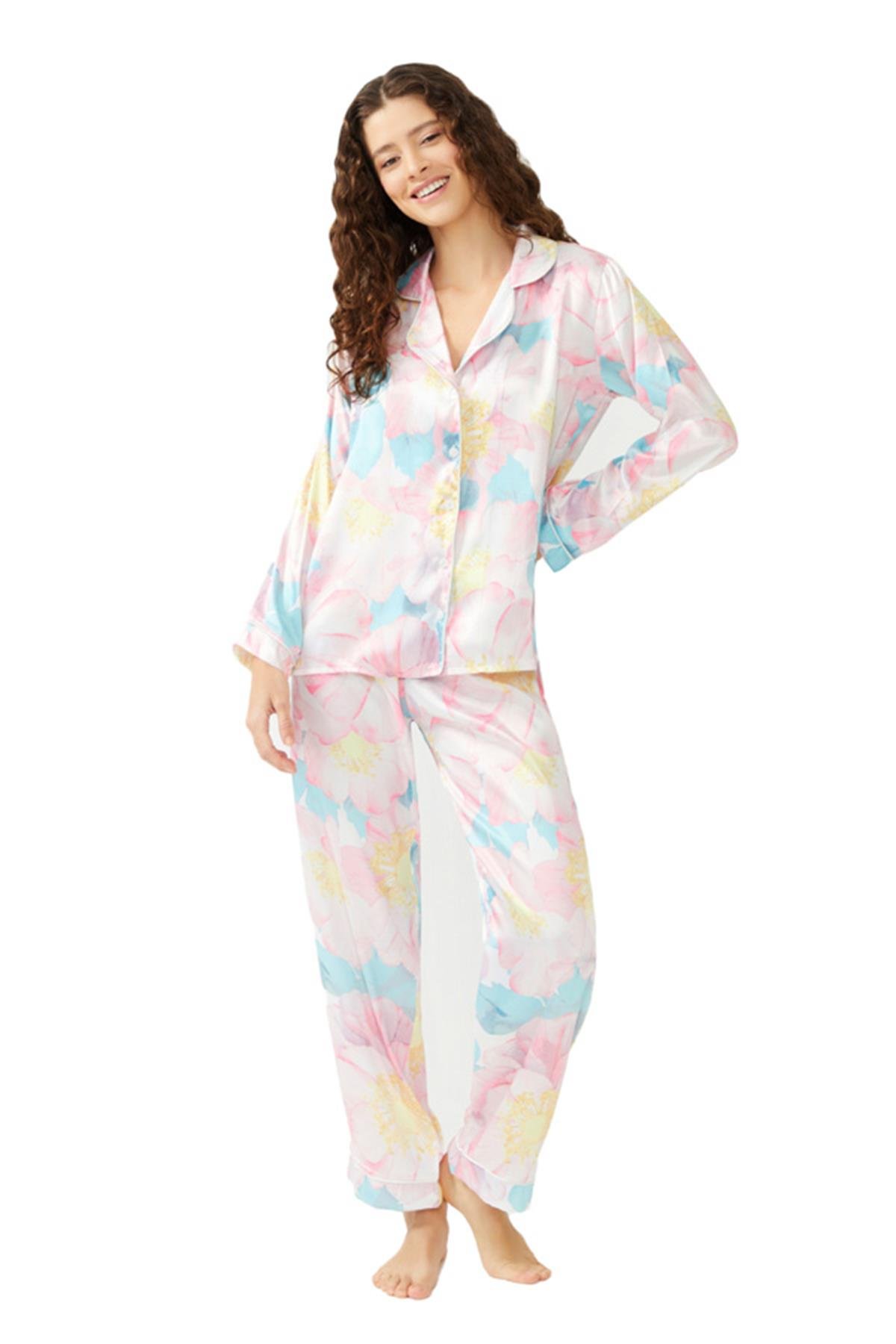 Krem Çiçek Desenli Önden Düğmeli Saten Kadın Pijama Takımı