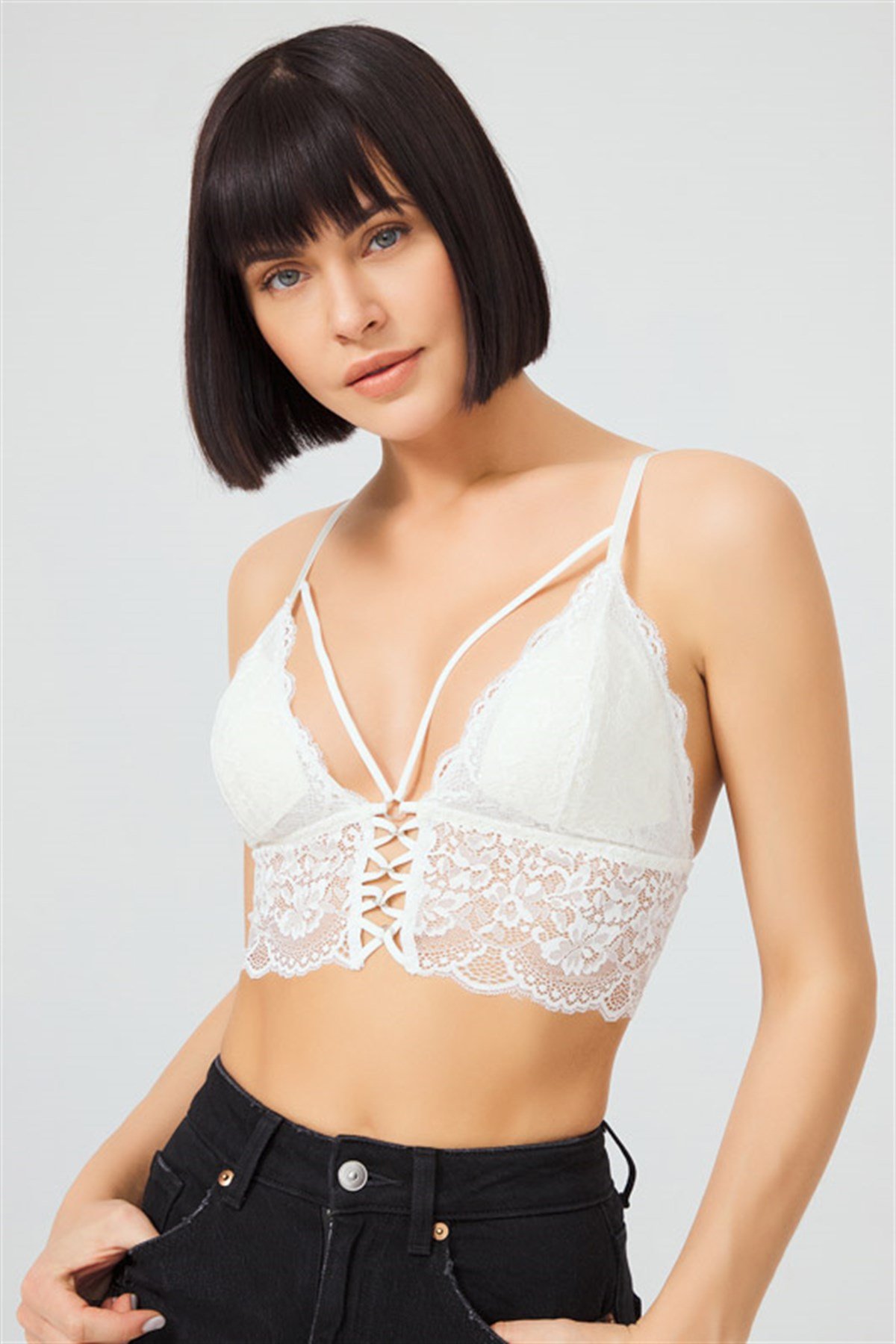Krem Dantelli İnce Askılı Bralet Büstiyer