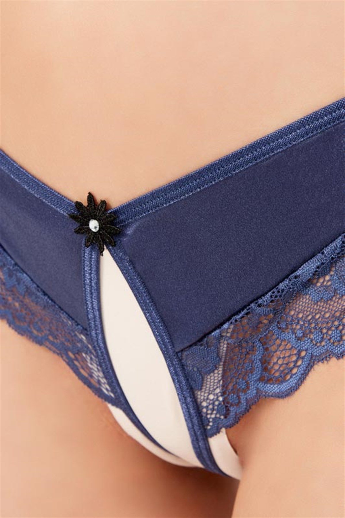 Saten Özel Bölgesi Açık Dantelli Kadın String 5'li Paket Külot