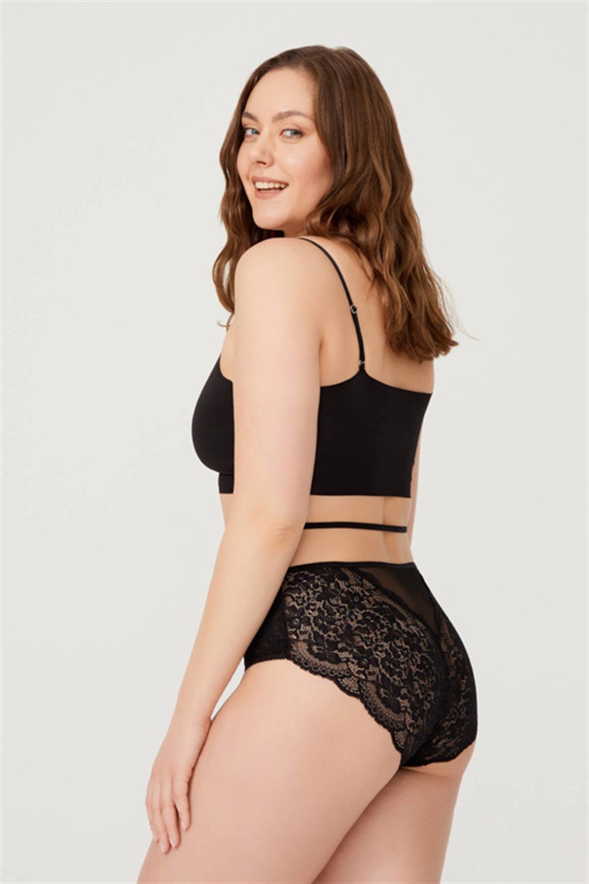Siyah Önü Tül Arkası Dantelli Büyük Beden Bikini Külot