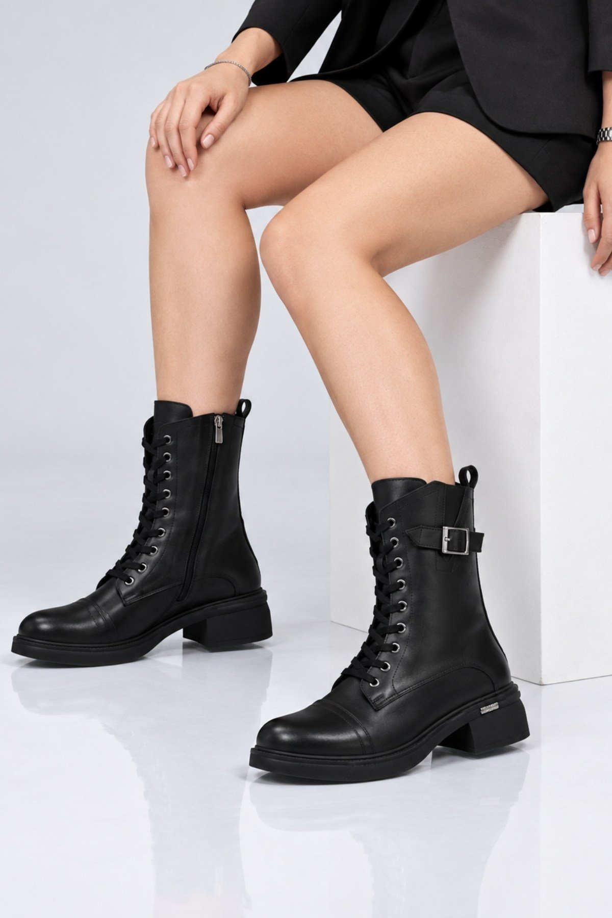 Bestello Bağcıklı Fermuarlı Hakiki Deri Casual Bot 347-7624 Kadın Bot347-7624_SIYAH_36Casual Boots