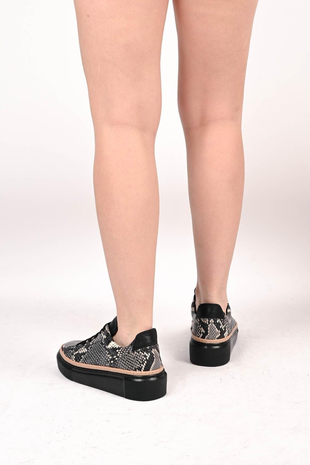 Bestello Bağcıklı Poli Taban Hakiki Deri Casual 334-5022-39 Kadın Ayakkabı334-5022-39_SIYAH YILA_36Casuals