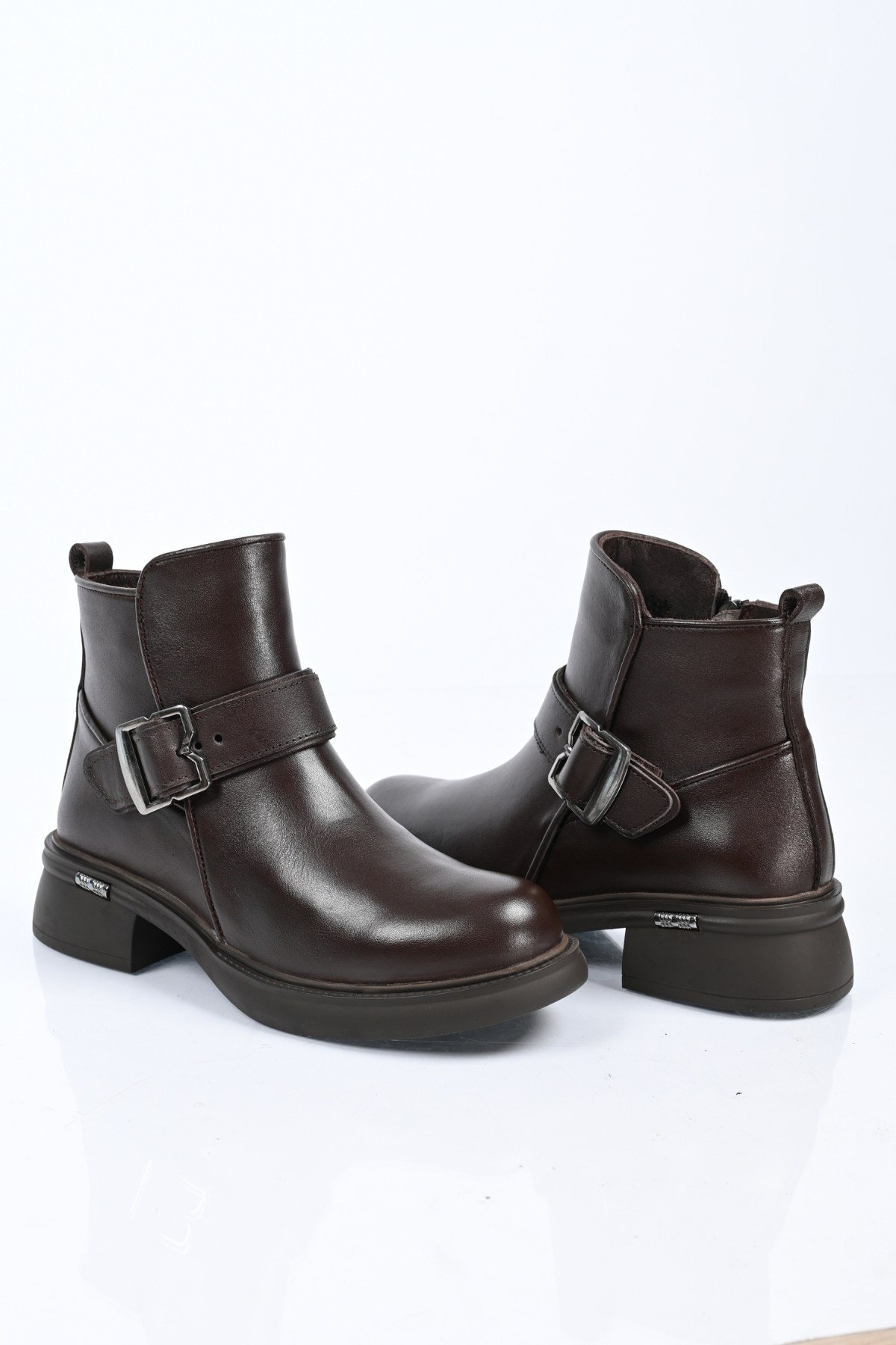 Bestello Bağcıksız Fermuarlı Hakiki Deri Kemer Toka Detaylı Casual Bot 347-7615 Kadın Bot347-7615_KAHVE_36Casual Boots