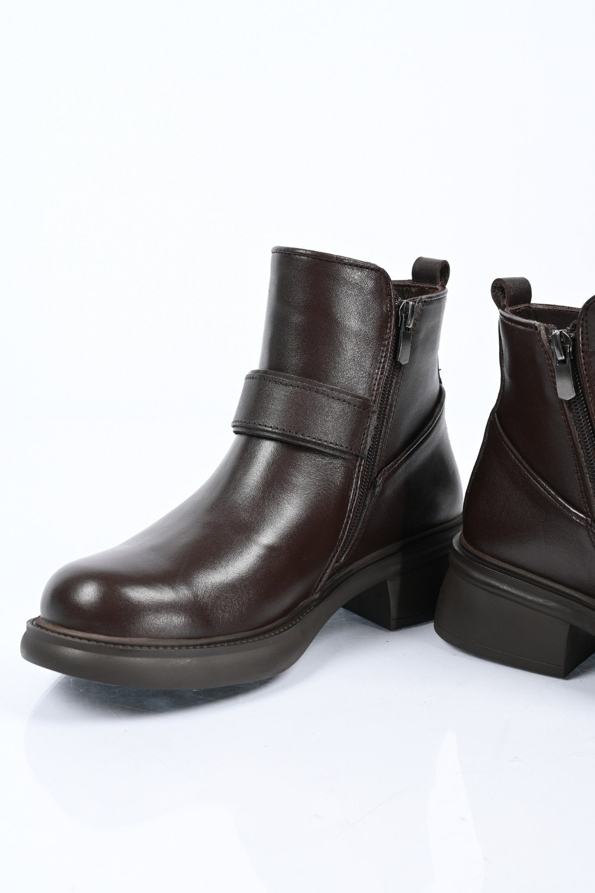 Bestello Bağcıksız Fermuarlı Hakiki Deri Kemer Toka Detaylı Casual Bot 347-7615 Kadın Bot347-7615_KAHVE_36Casual Boots