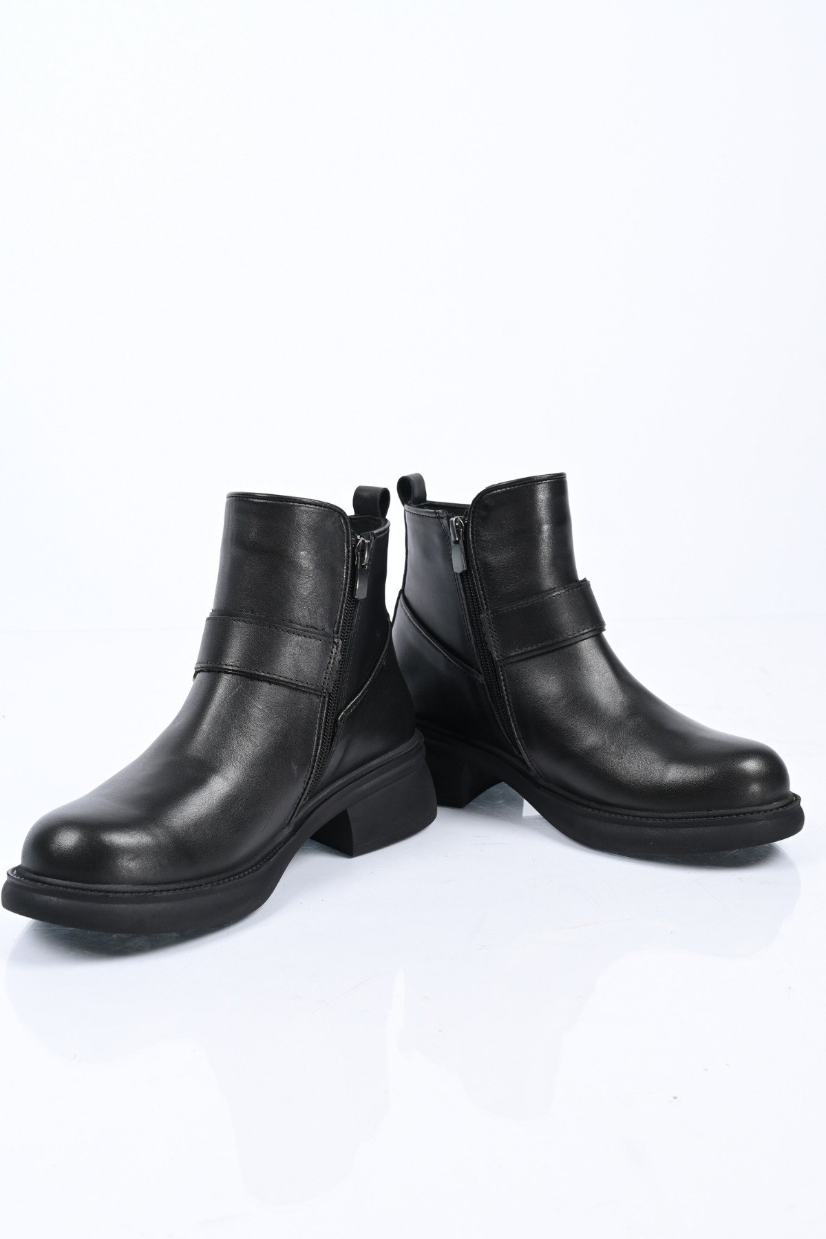 Bestello Bağcıksız Fermuarlı Hakiki Deri Kemer Toka Detaylı Casual Bot 347-7615 Kadın Bot347-7615_SIYAH_36Casual Boots