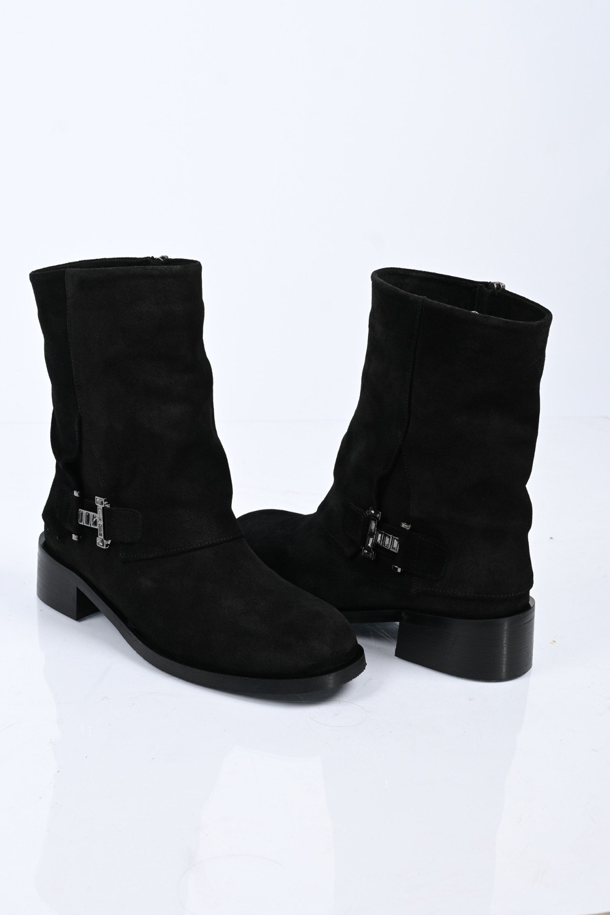 Bestello Bağcıksız Fermuarlı Hakiki Deri Casual Bot 340-5203 Kadın Bot340-5203_SIYAH SUET_36Casual Boots