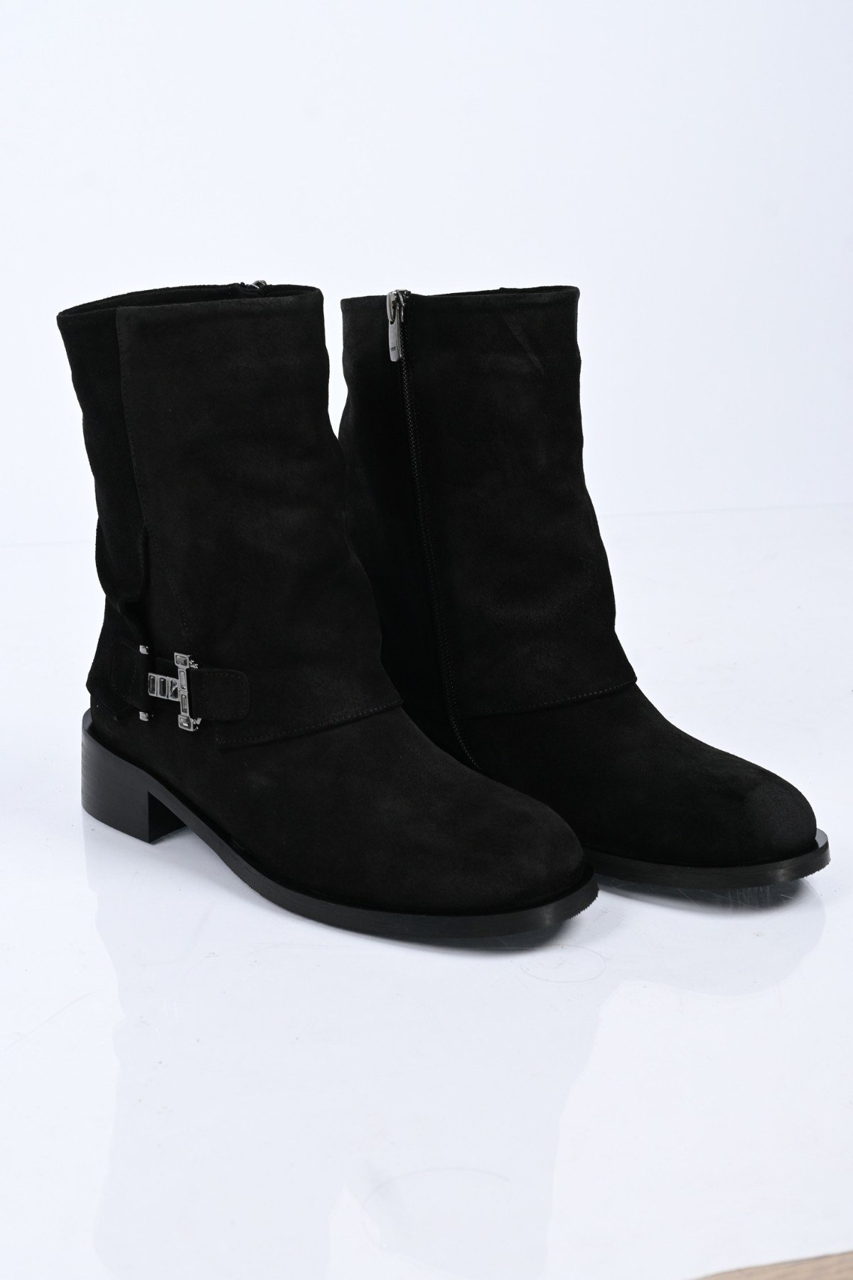 Bestello Bağcıksız Fermuarlı Hakiki Deri Casual Bot 340-5203 Kadın Bot340-5203_SIYAH SUET_36Casual Boots
