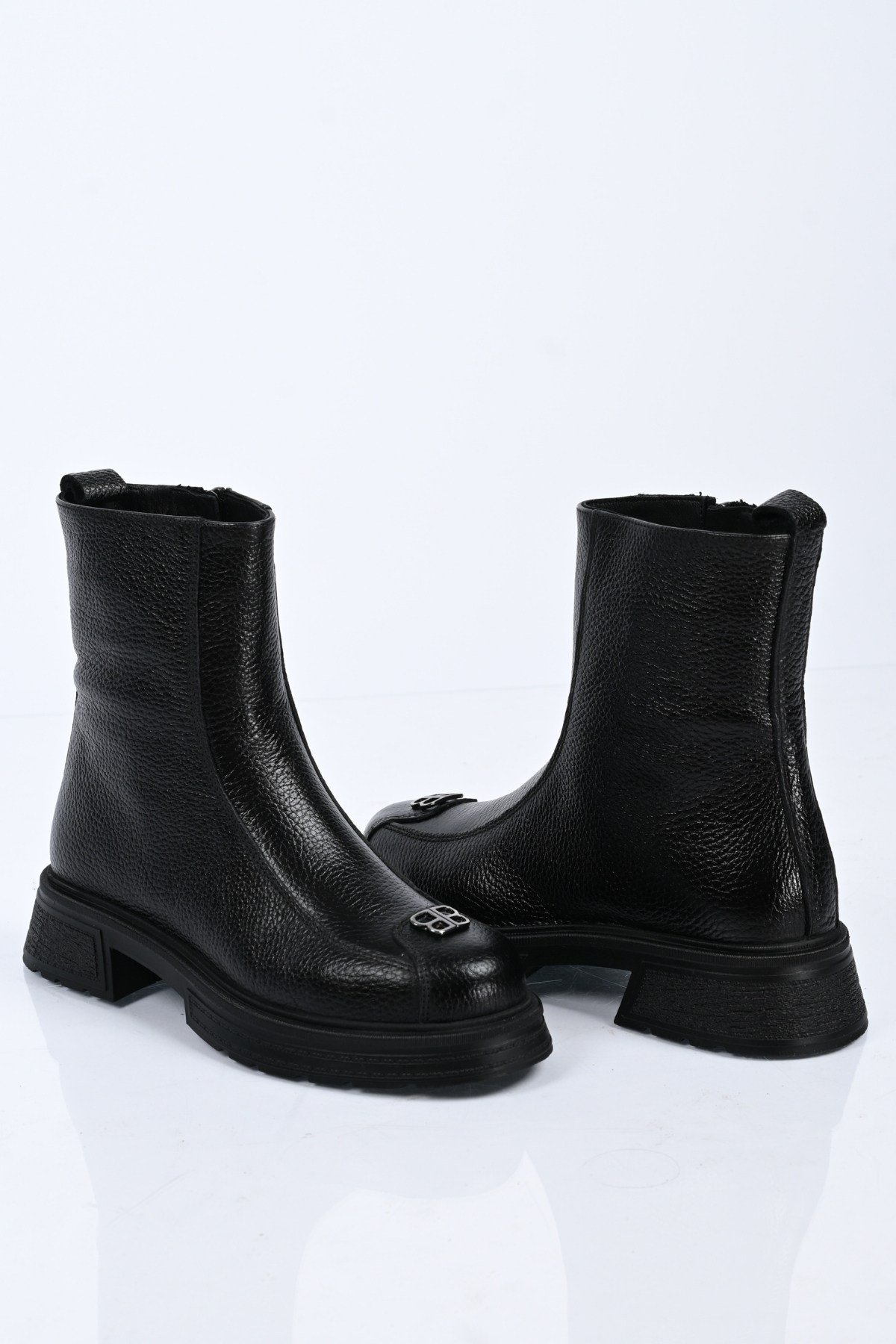 Bestello Bağcıksız Fermuarlı Hakiki Deri Casual Bot 335-RV-21 Kadın Bot335-RV-21_SIYAH FLOT_36Casual Boots