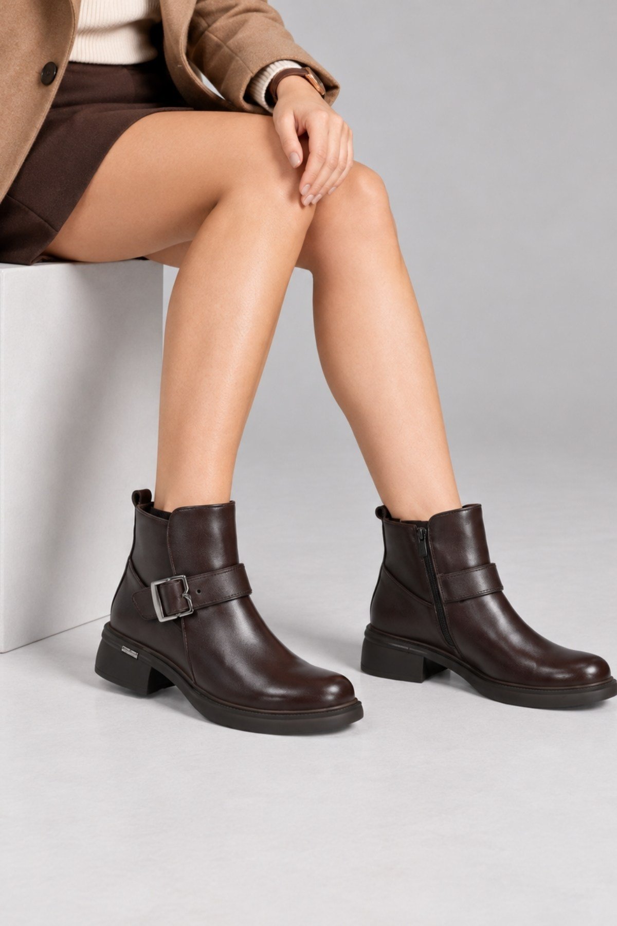 Bestello Bağcıksız Fermuarlı Hakiki Deri Kemer Toka Detaylı Casual Bot 347-7615 Kadın Bot347-7615_KAHVE_36Casual Boots