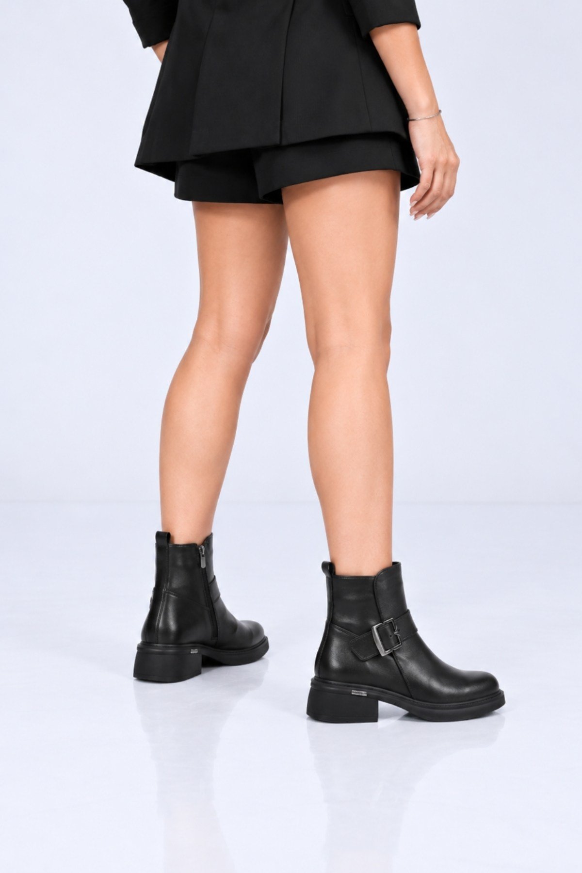 Bestello Bağcıksız Fermuarlı Hakiki Deri Kemer Toka Detaylı Casual Bot 347-7615 Kadın Bot347-7615_SIYAH_36Casual Boots