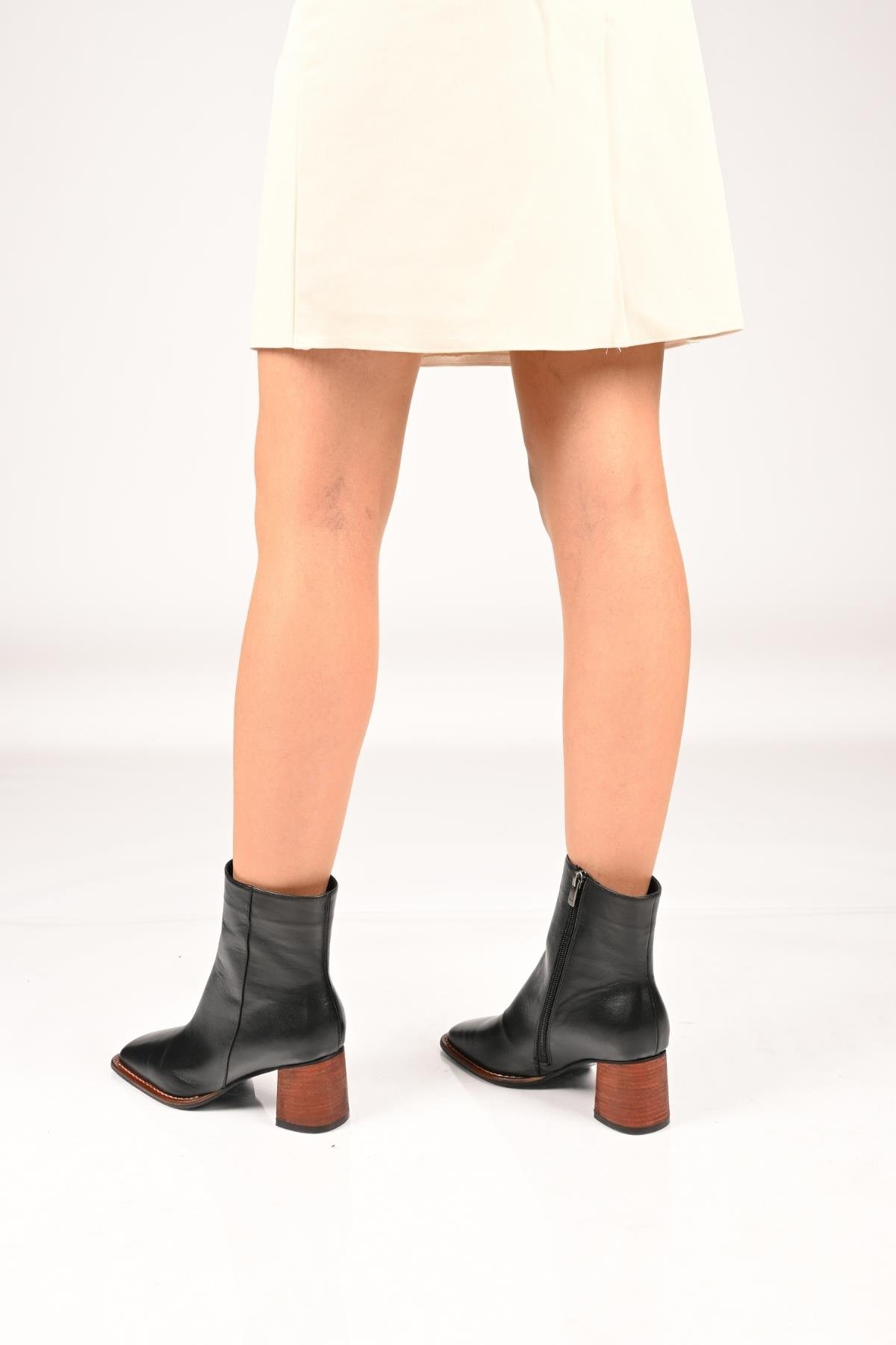 Bestello Bağcıksız Fermuarlı Jurdan Taban Hakiki Deri Kalın Topuklu Bot 337-1003 Kadın Bot337-1003_SIYAH_36Heeled Boots