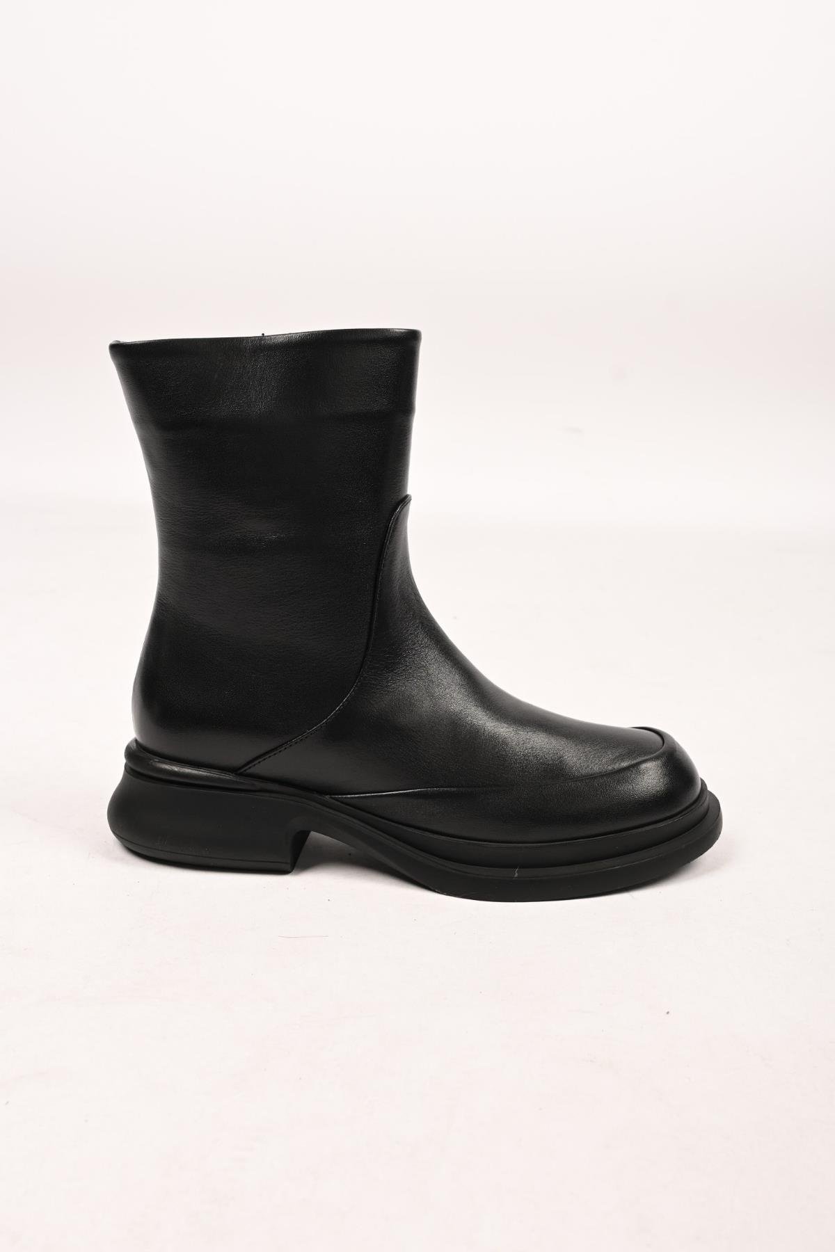 Bestello Bağcıksız Fermuarlı Termo Taban Hakiki Deri Casual Bot 336-01189 Kadın Bot336-01189_SIYAH_36Casual Boots