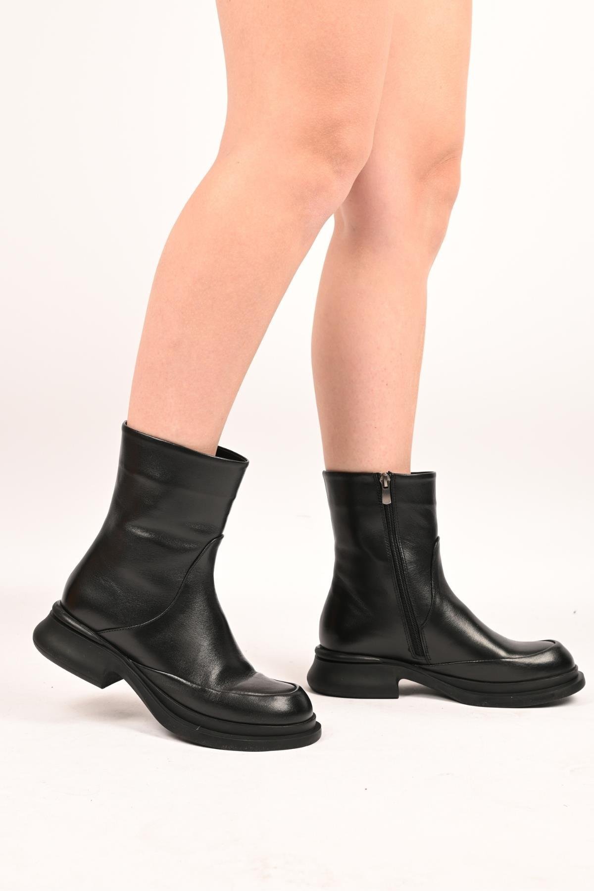 Bestello Bağcıksız Fermuarlı Termo Taban Hakiki Deri Casual Bot 336-01189 Kadın Bot336-01189_SIYAH_36Casual Boots