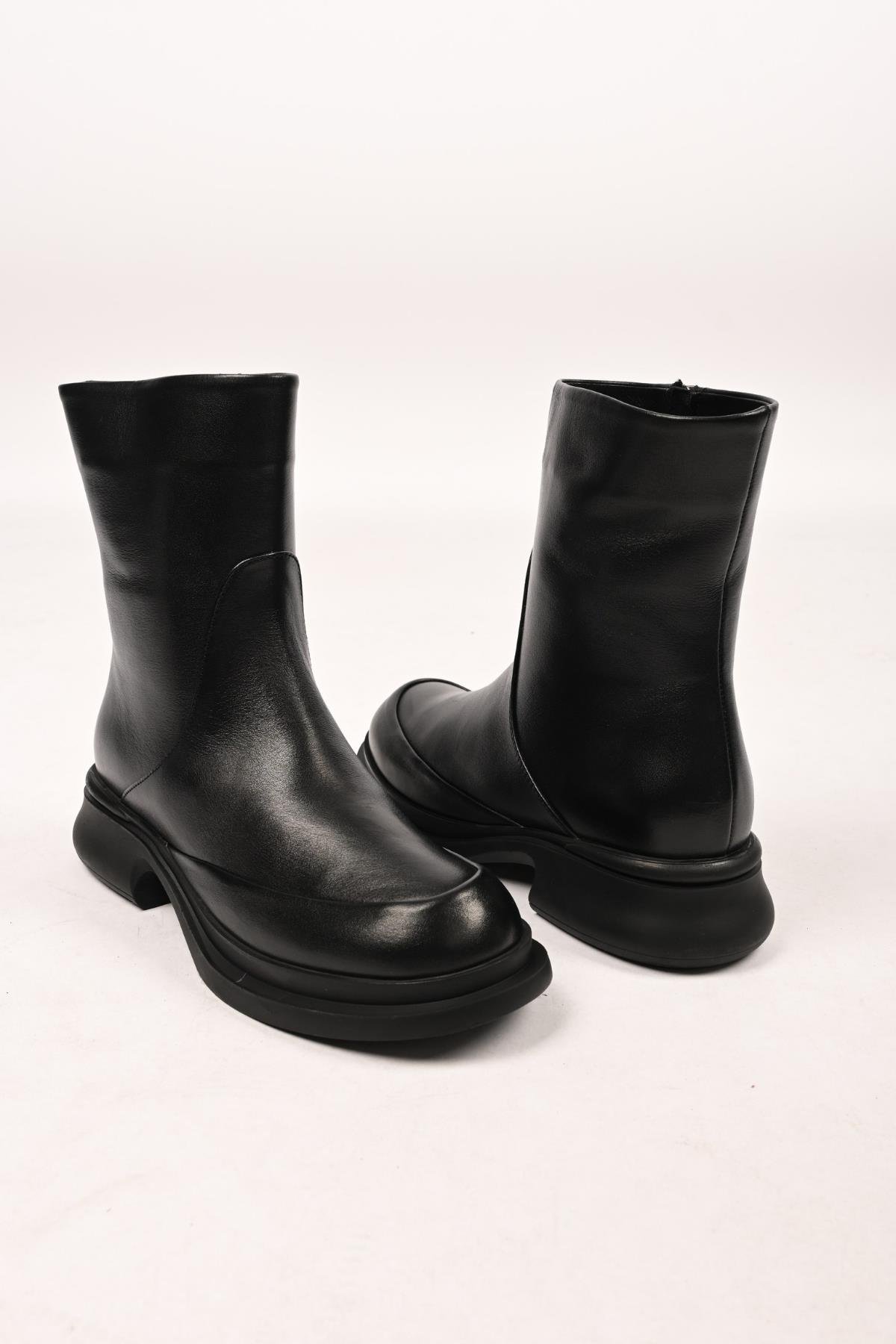Bestello Bağcıksız Fermuarlı Termo Taban Hakiki Deri Casual Bot 336-01189 Kadın Bot336-01189_SIYAH_36Casual Boots