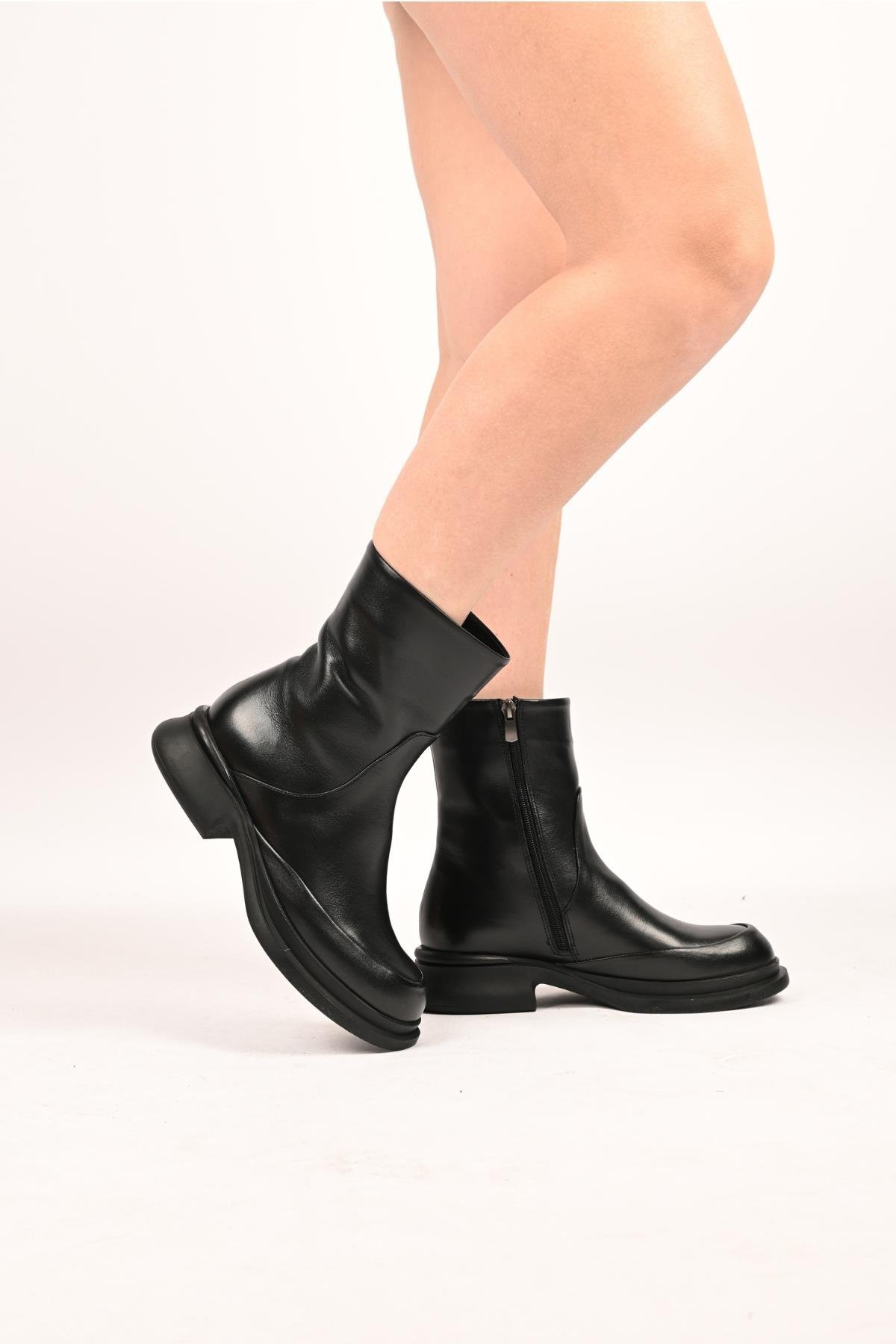 Bestello Bağcıksız Fermuarlı Termo Taban Hakiki Deri Casual Bot 336-01189 Kadın Bot336-01189_SIYAH_36Casual Boots