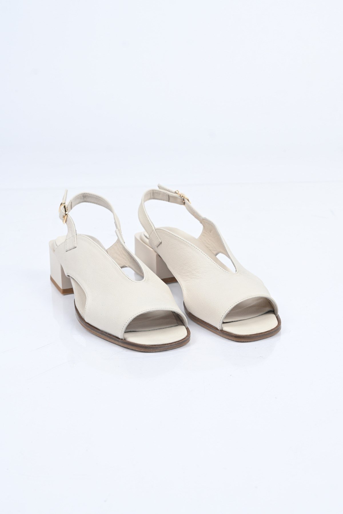 Bestello Bağcıksız Kemer Detaylı Jurdan Taban Hakiki Deri Sandalet 342-172 Kadın Sandalet342-172_BEJ_35Sandals