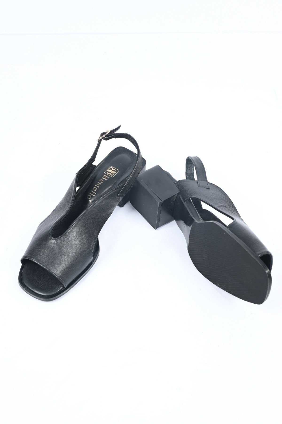 Bestello Bağcıksız Kemer Detaylı Jurdan Taban Hakiki Deri Sandalet 342-172 Kadın Sandalet342-172_SIYAH_35Sandals