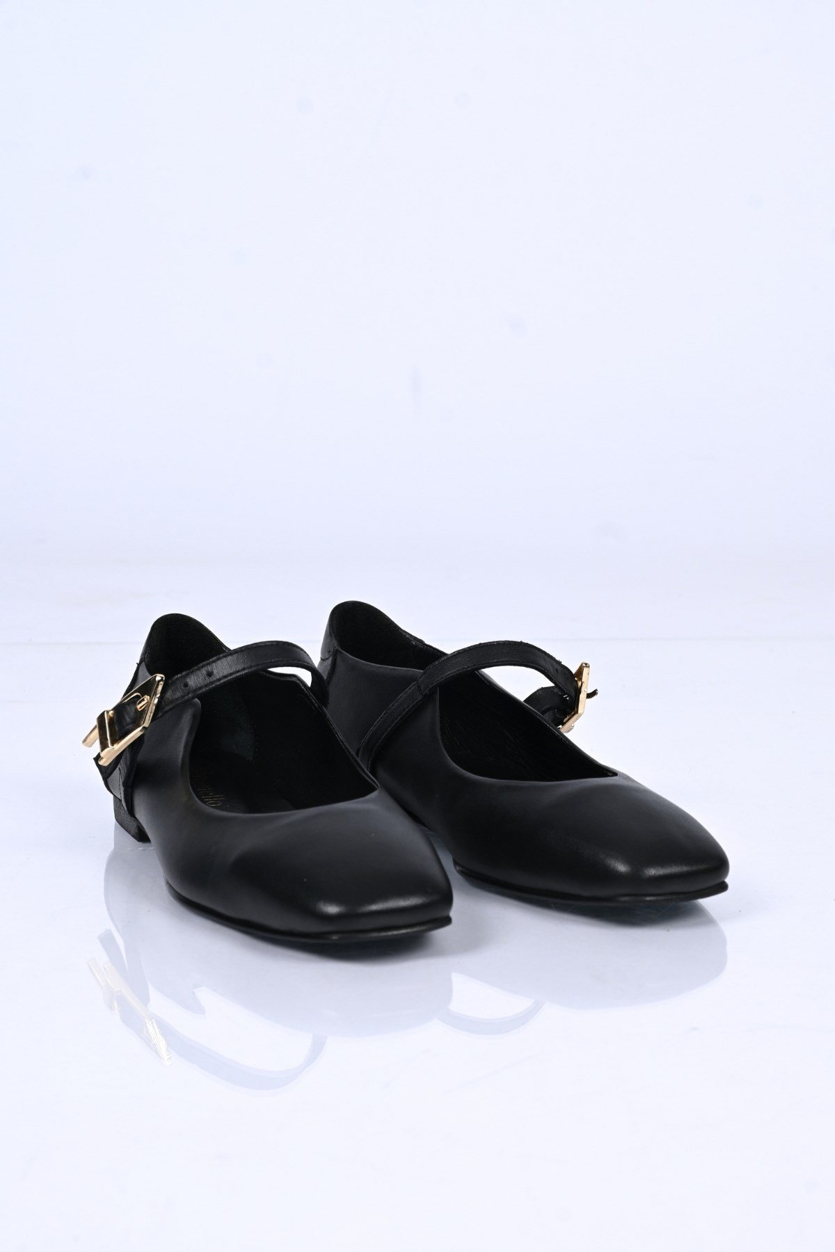 Bestello Bağcıksız Kemer Tokalı Neolit Taban Hakiki Deri Babet 342-050 Kadın Babet342-050_SIYAH_35Loafers & Moccasins 