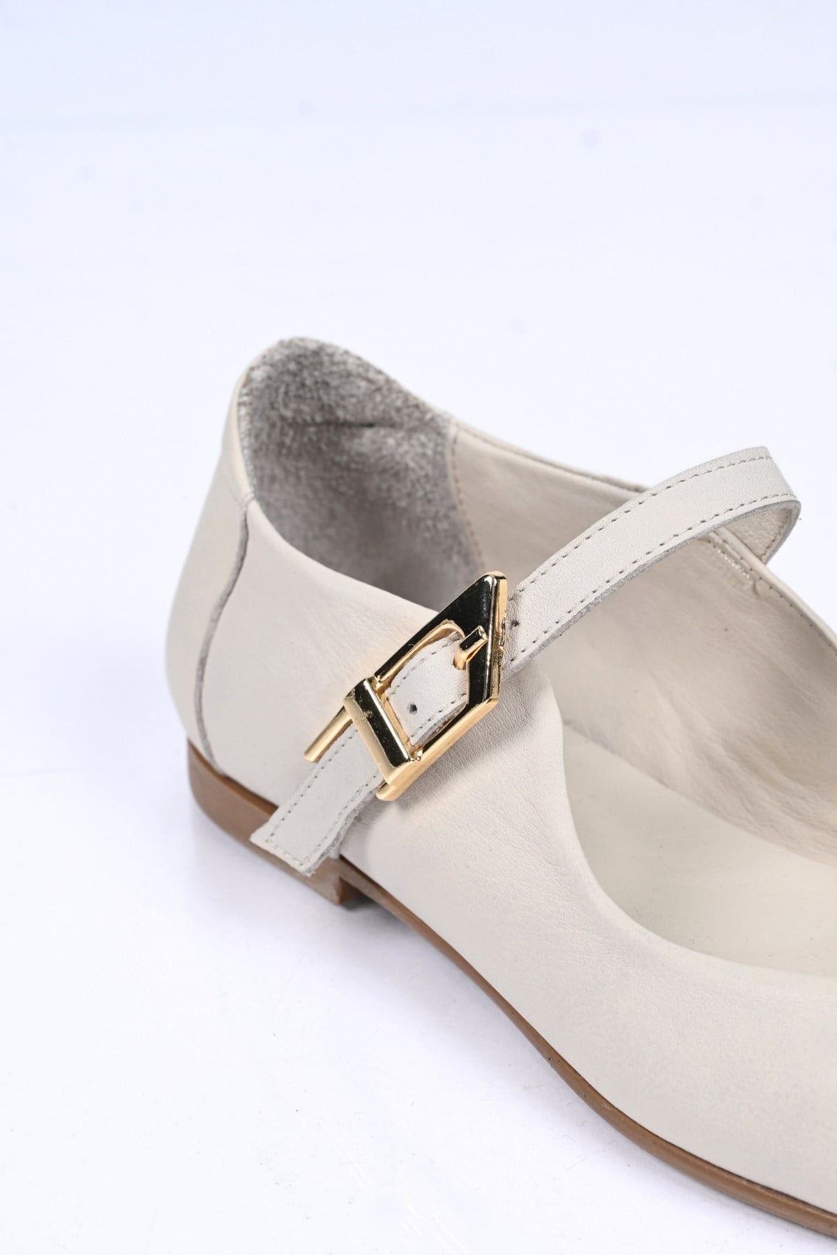 Bestello Bağcıksız Kemer Tokalı Neolit Taban Hakiki Deri Babet 342-050 Kadın Babet342-050_BEJ_35Loafers & Moccasins 