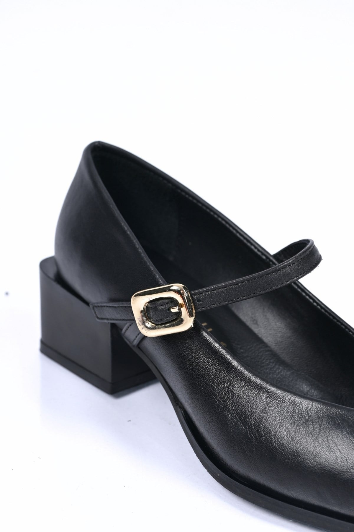 Bestello Bağcıksız Kemer Tokalı Neolit Taban Hakiki Deri Kalın Topuklu Ayakkabı 342-042 Kadın Ayakka342-042_SIYAH_35Thick Heels