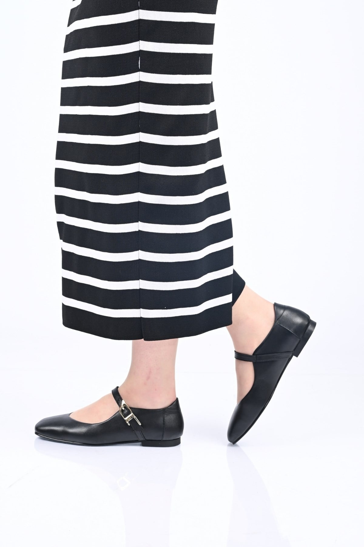 Bestello Bağcıksız Kemer Tokalı Neolit Taban Hakiki Deri Babet 342-050 Kadın Babet342-050_SIYAH_35Loafers & Moccasins 