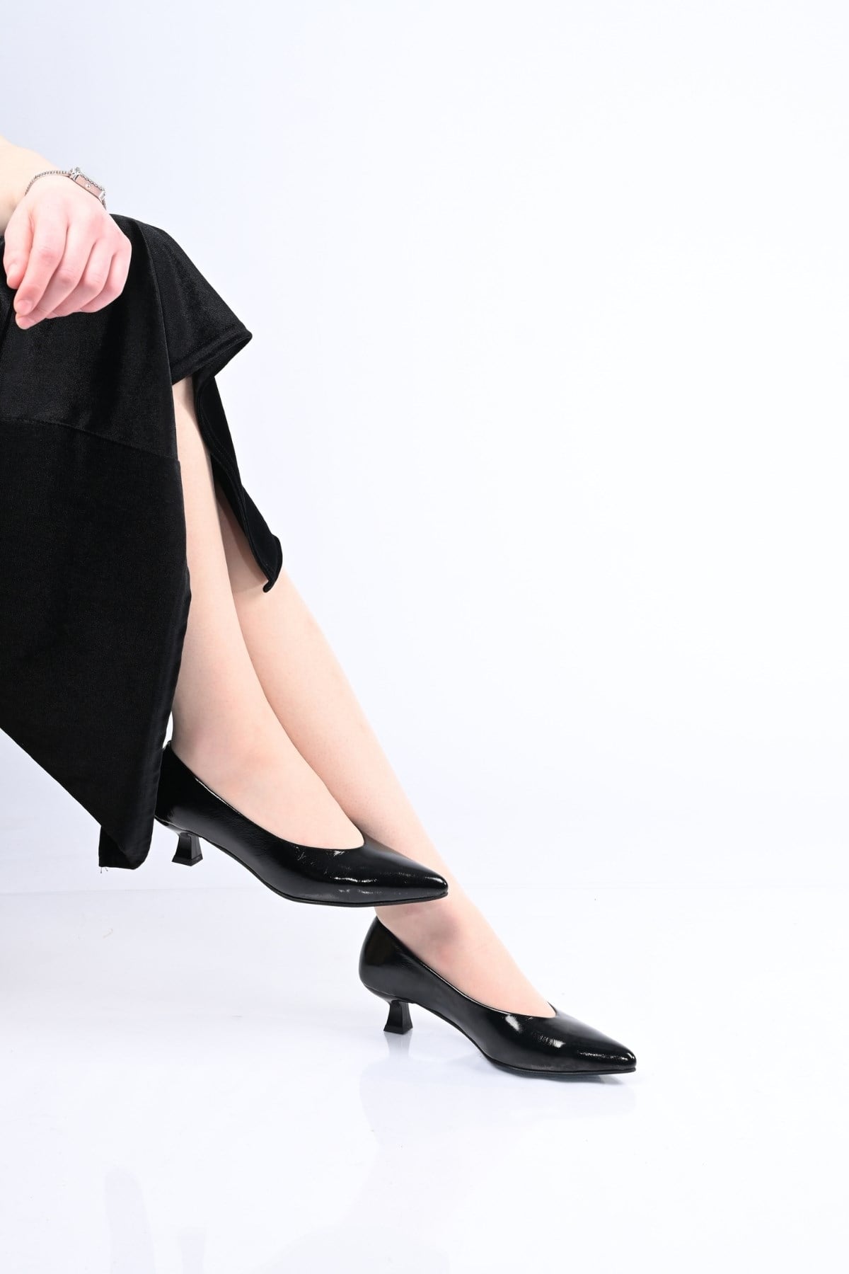 Bestello Bağcıksız Neolit Taban Hakiki Deri İnce Topuklu Ayakkabı 342-040 Kadın Ayakkabı342-040_SIYAH RUGA_35Thin Heels