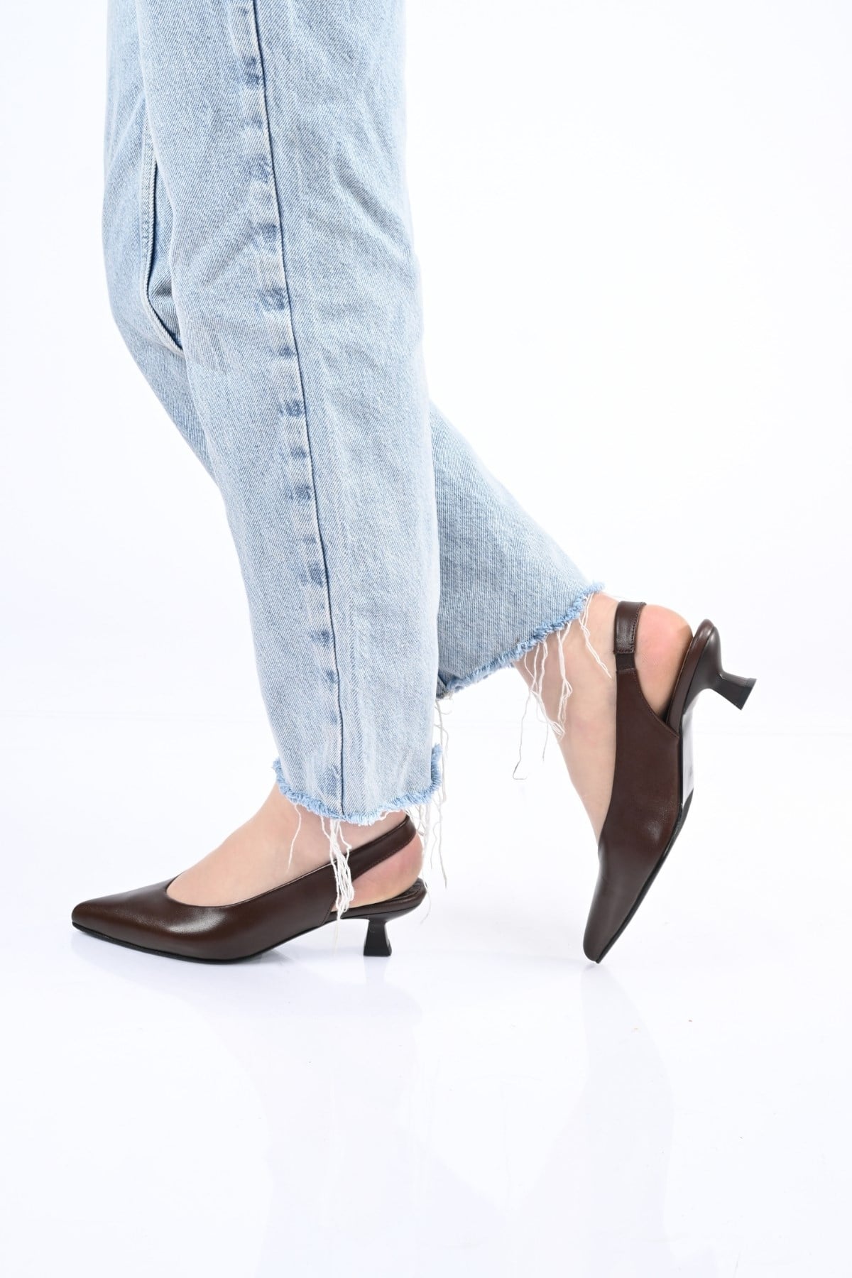 Bestello Bağcıksız Neolit Taban Hakiki Deri Arkası Açık İnce Topuklu Ayakkabı 342-041 Kadın Ayakkabı342-041_KAHVE_35Thin Heels
