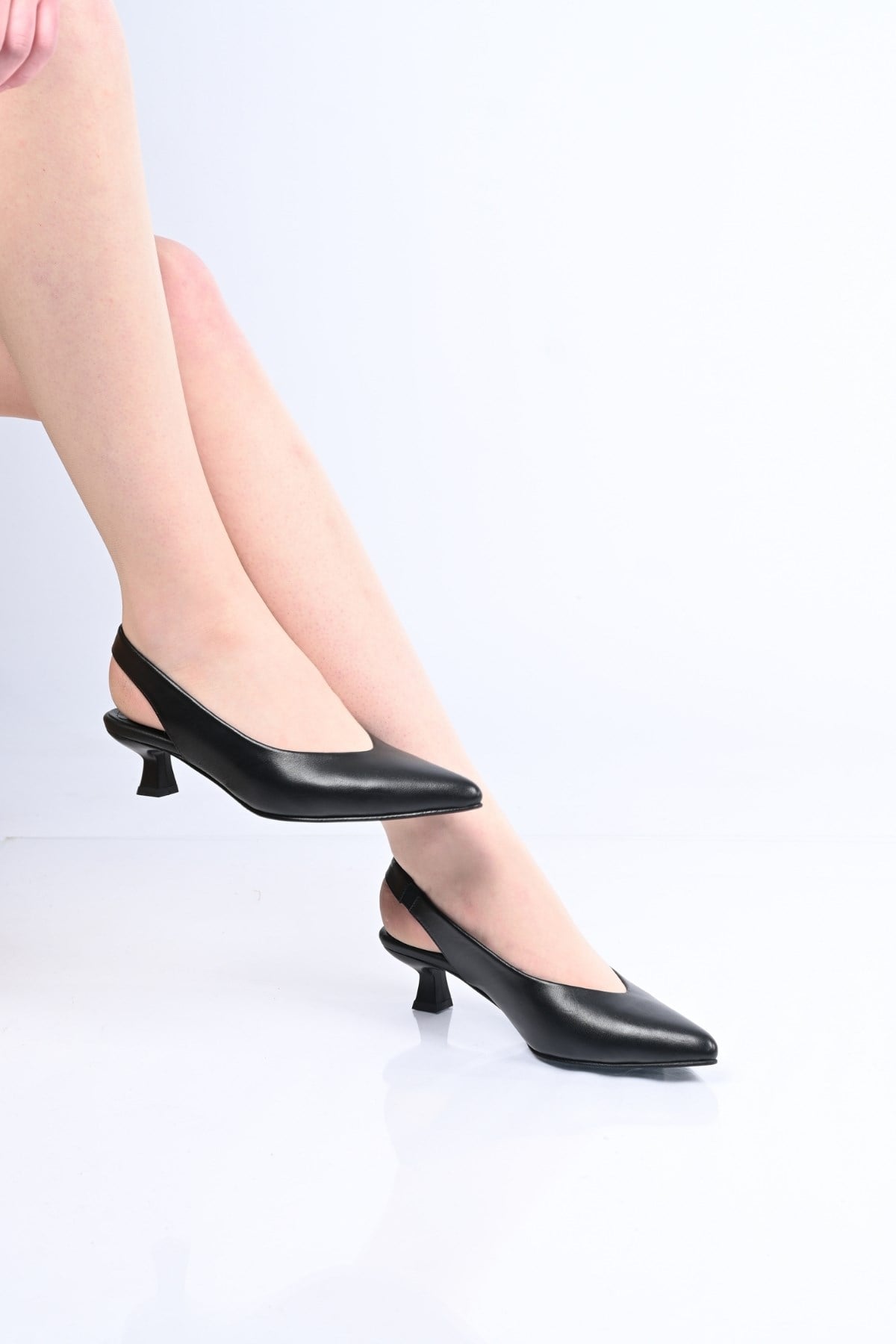 Bestello Bağcıksız Neolit Taban Hakiki Deri Arkası Açık İnce Topuklu Ayakkabı 342-041 Kadın Ayakkabı342-041_SIYAH_35Thin Heels
