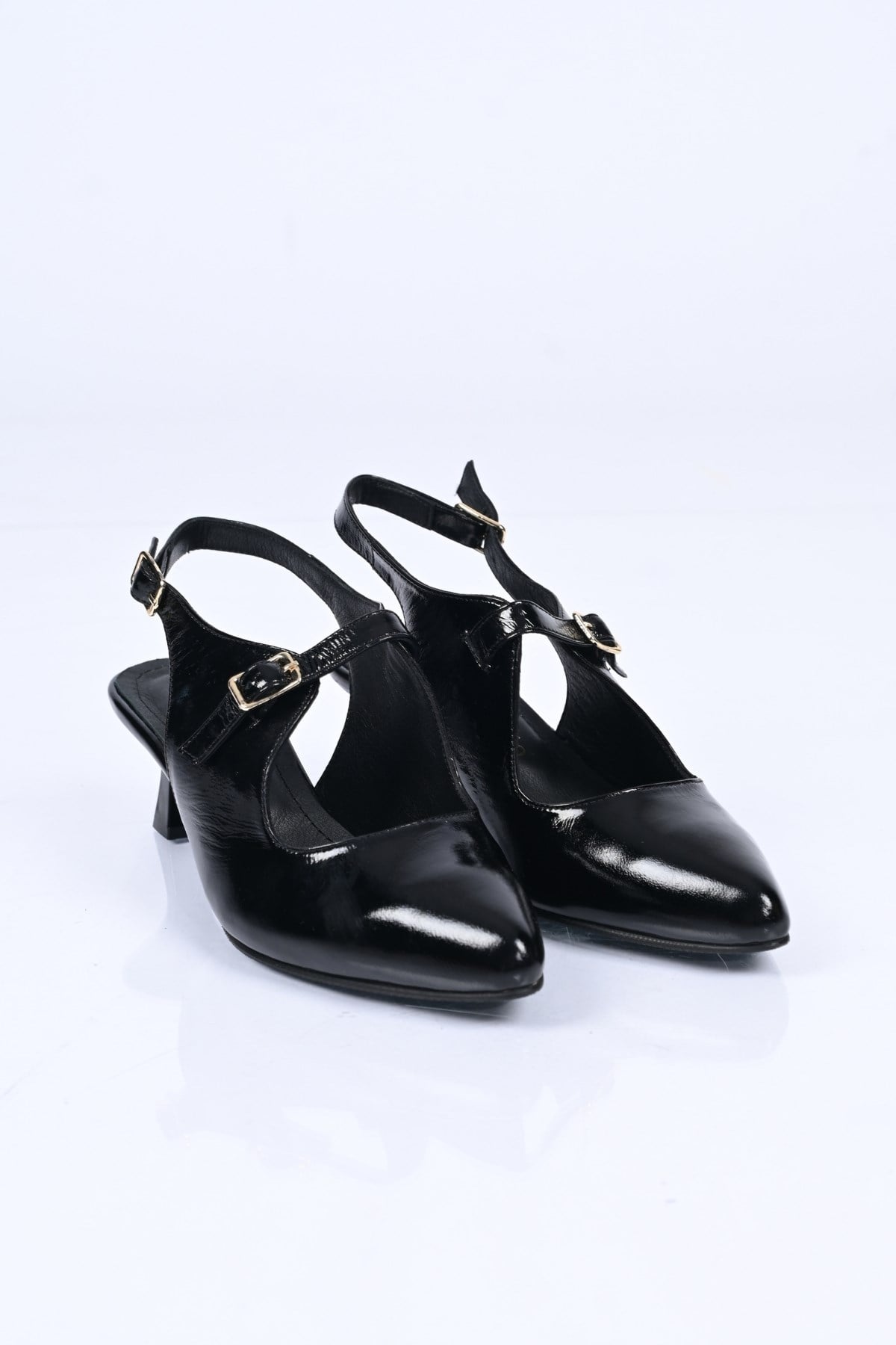Bestello Bağcıksız Neolit Taban Hakiki Deri Arkası Açık Sivri Burun İnce Topuklu Ayakkabı 342-561 Ka342-561_SIYAH RUGA_35Thin Heels