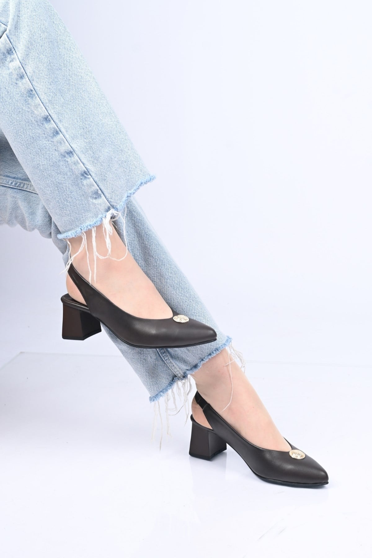 Bestello Bağcıksız Tokalı Neolit Taban Hakiki Deri Arkası Açık Kalın Topuklu Ayakkabı 342-563 Kadın 342-563_KAHVE_35Thick Heels