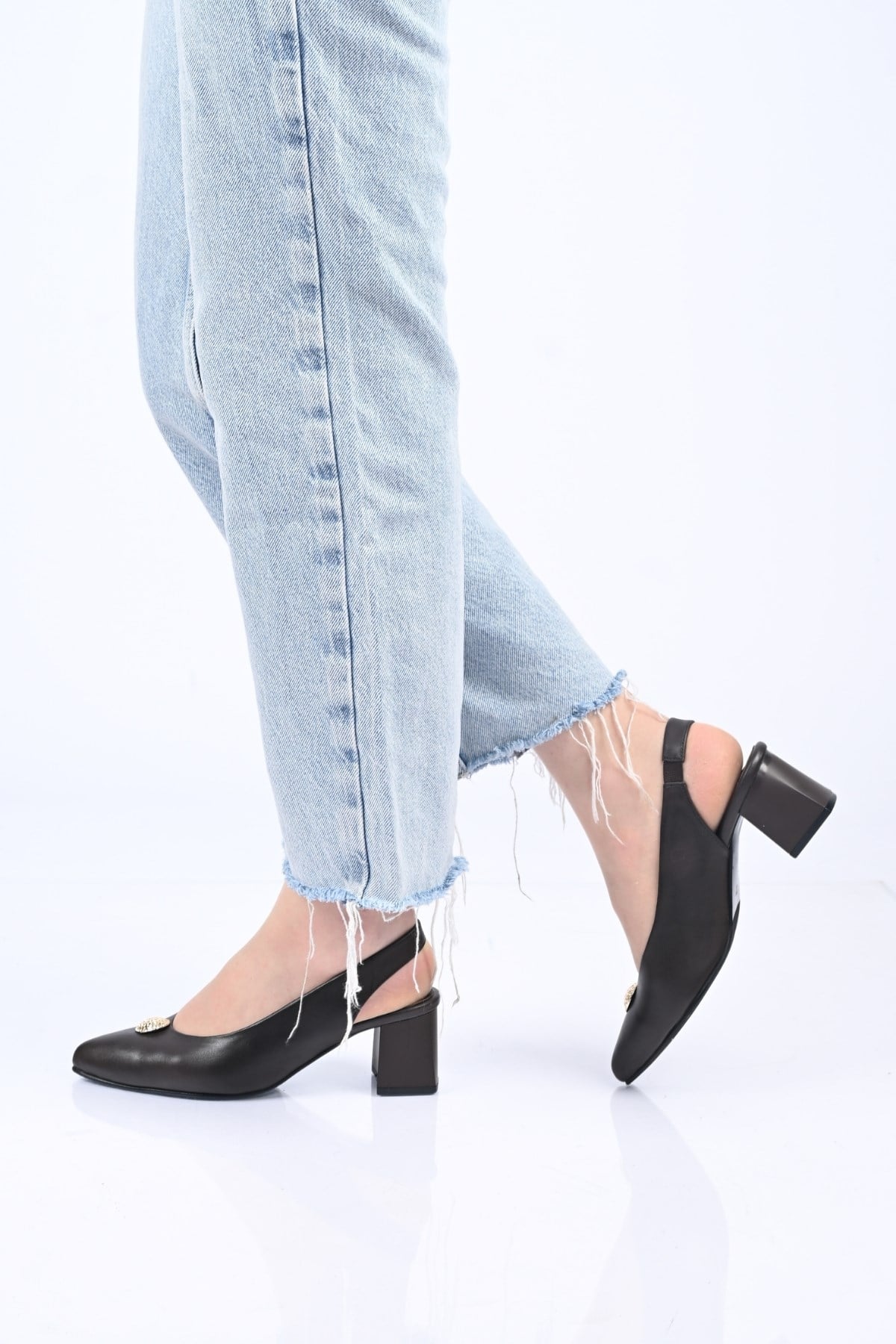 Bestello Bağcıksız Tokalı Neolit Taban Hakiki Deri Arkası Açık Kalın Topuklu Ayakkabı 342-563 Kadın 342-563_KAHVE_35Thick Heels