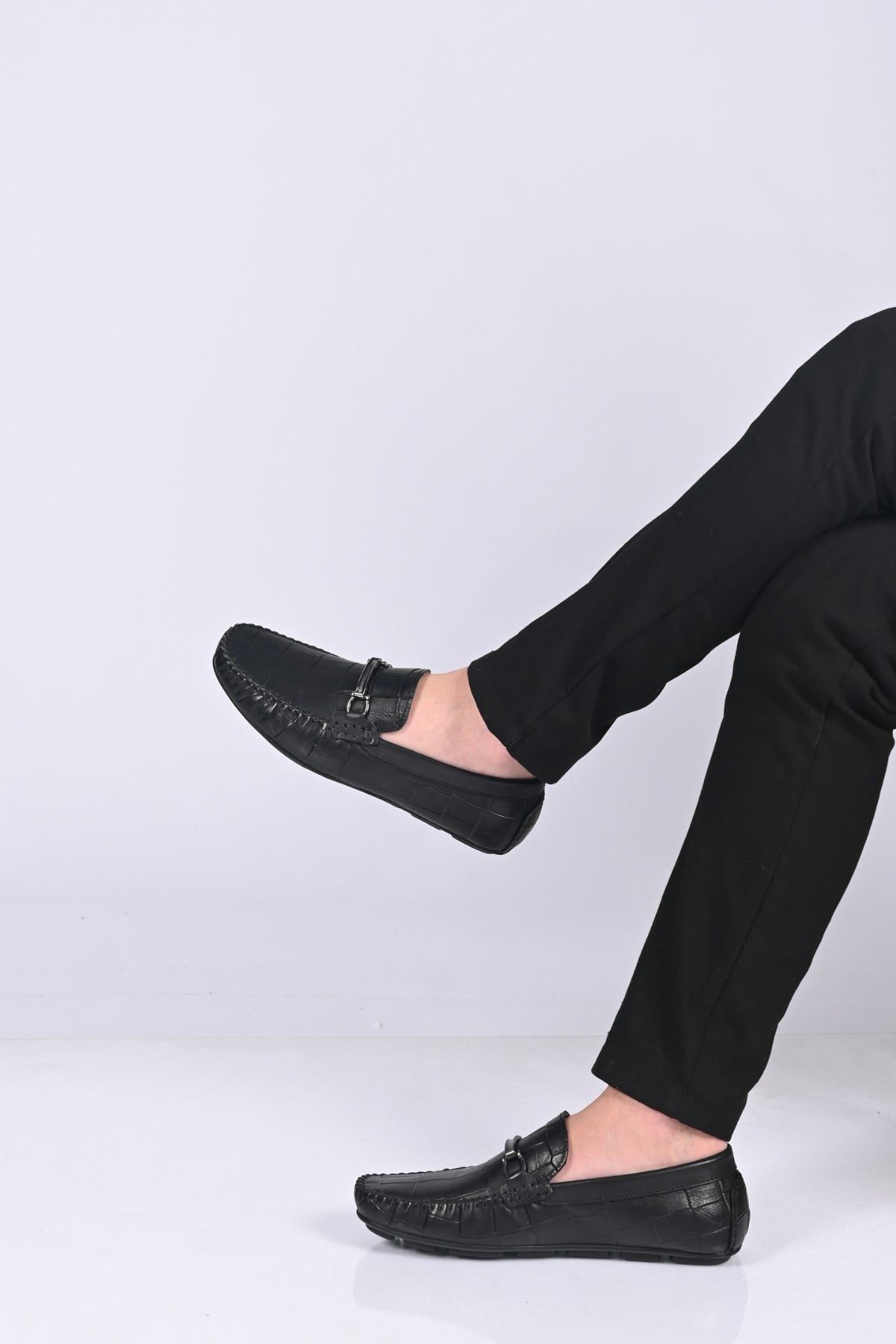 Bestello Bağcıksız Tokalı Poliüretan Taban Hakiki Deri Loafer 028-1070 Erkek Ayakkabı028-1070_SIYAH_40Loafer
