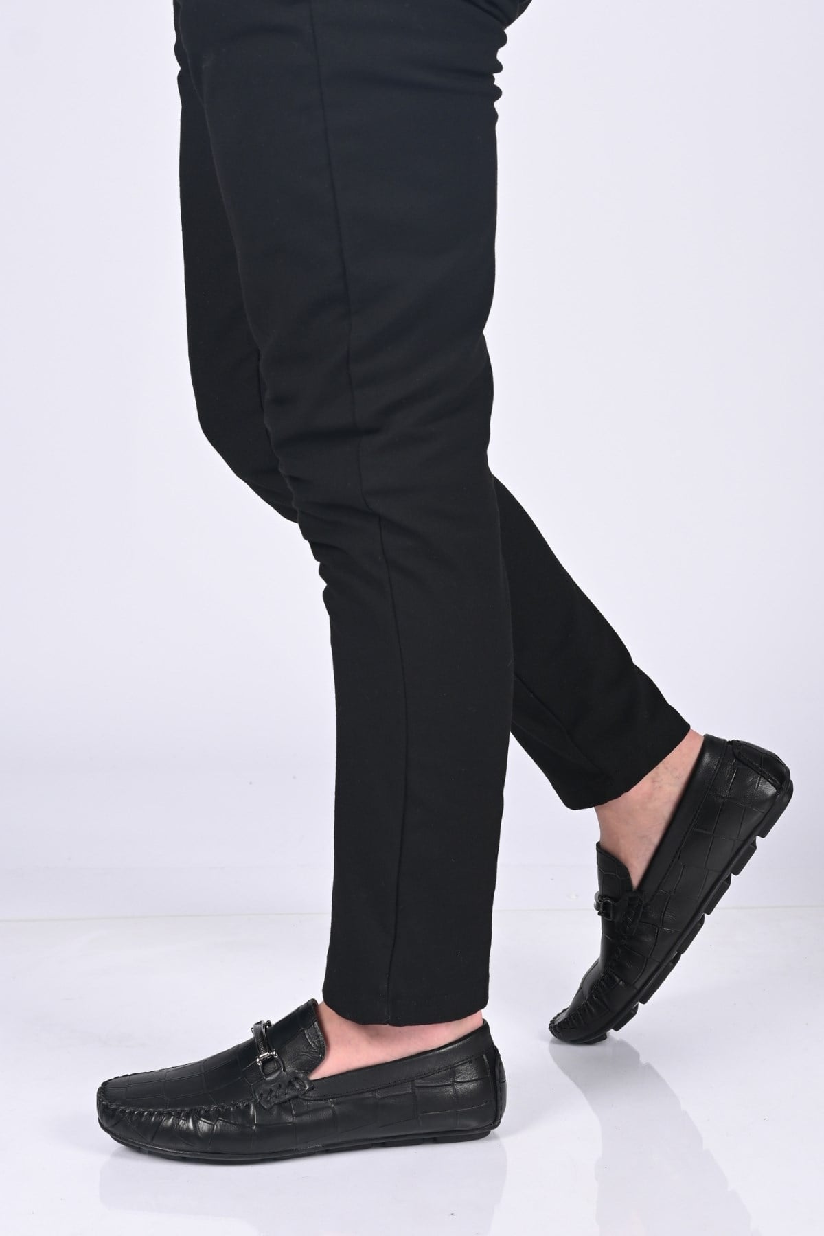 Bestello Bağcıksız Tokalı Poliüretan Taban Hakiki Deri Loafer 028-1070 Erkek Ayakkabı028-1070_SIYAH_40Loafer