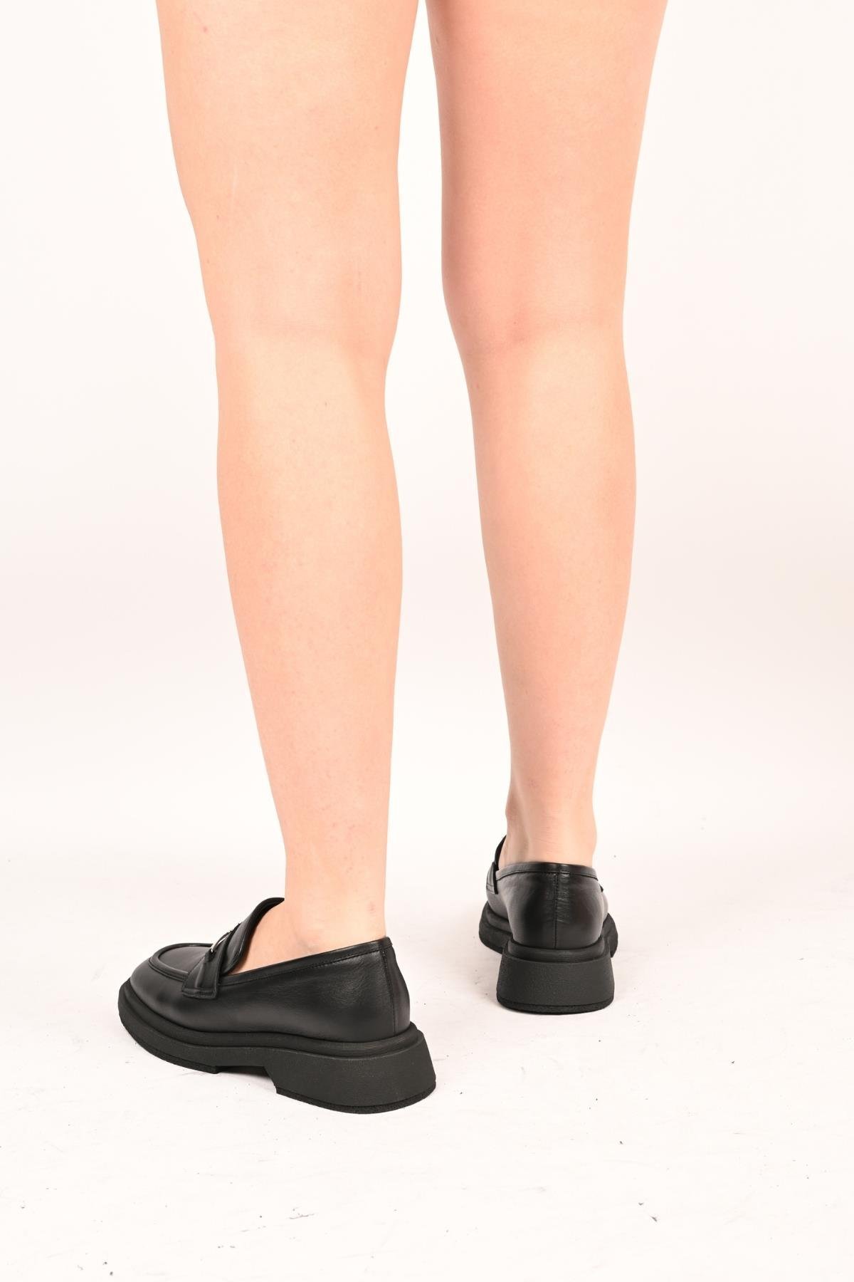 Bestello Bağcıksız Tokalı Termo Taban Hakiki Deri Casual 334-1845-28 Kadın Ayakkabı334-1845-28_SIYAH_36Casuals