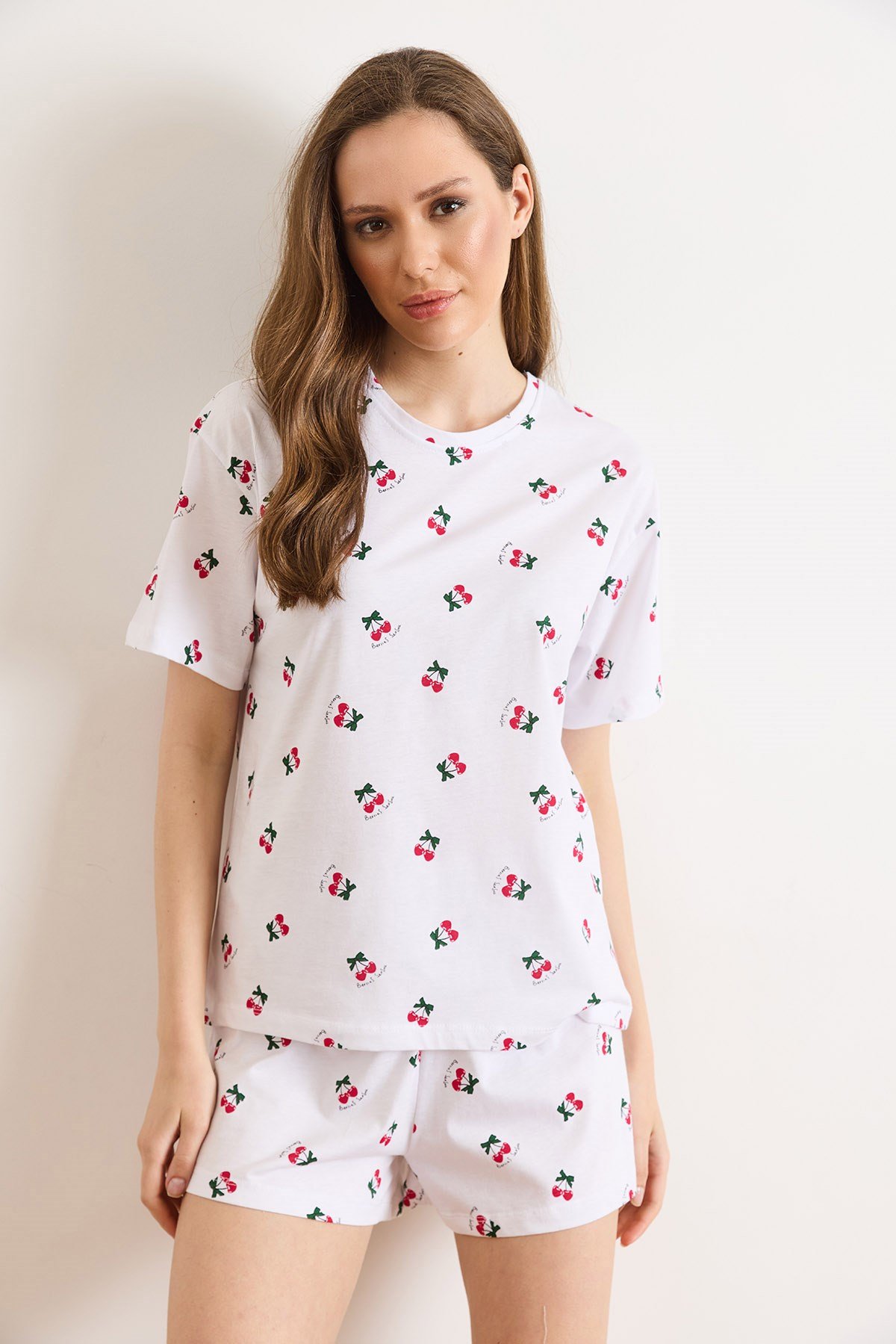 %100 Pamuk Şortlu Pijama Takım Kiraz Beyaz