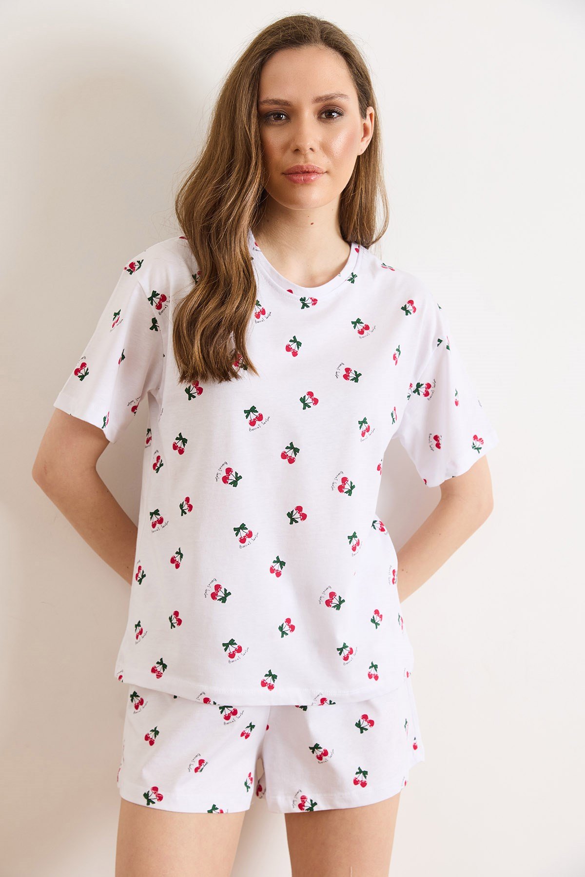 %100 Pamuk Şortlu Pijama Takım Kiraz Beyaz