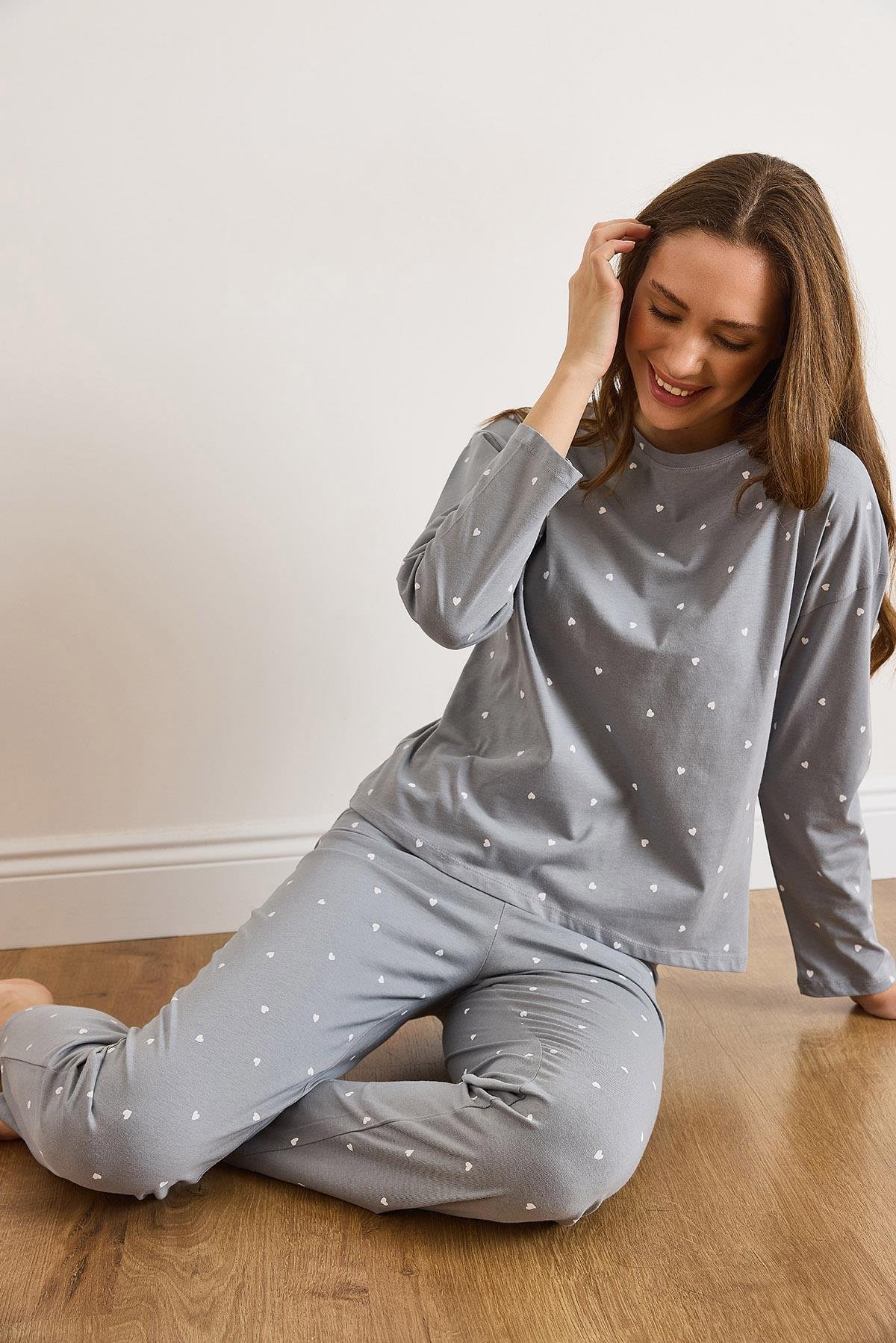 %100 Pamuk Uzun Kollu Pijama Takımı Açık Gri Kalp