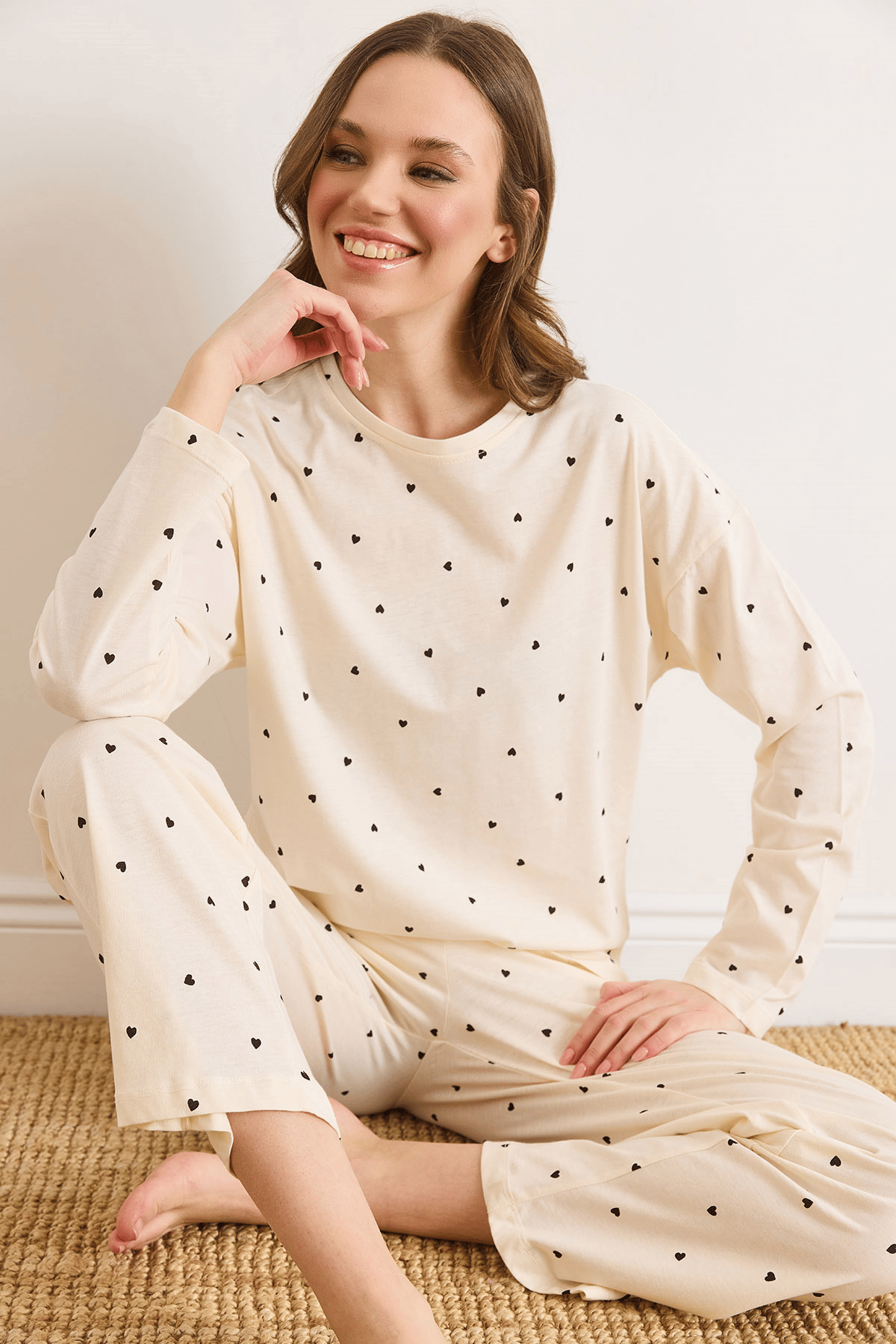 %100 Pamuk Uzun Kollu Pijama Takımı Bej Kalp