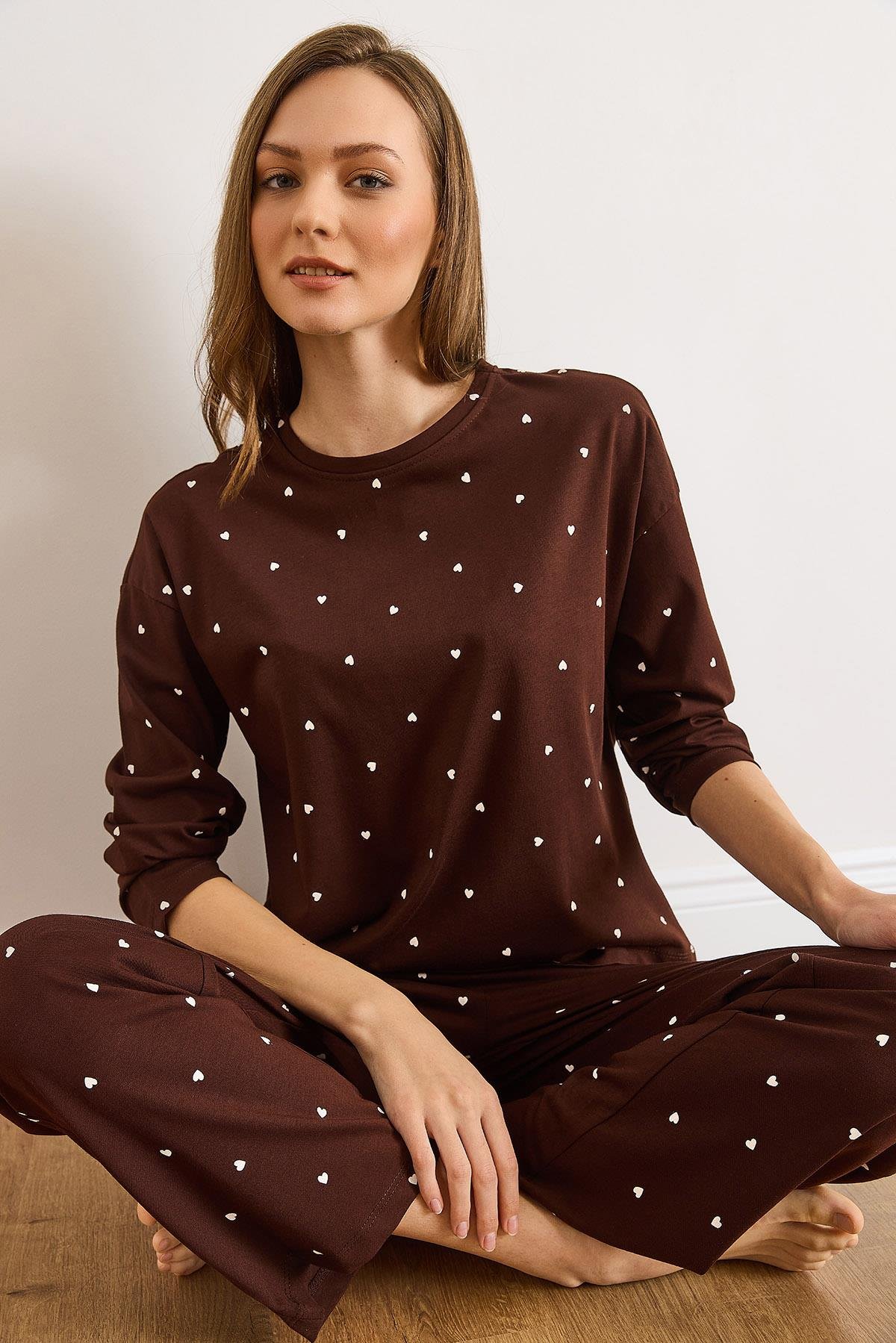 %100 Pamuk Uzun Kollu Pijama Takımı Kahverengi Kalp