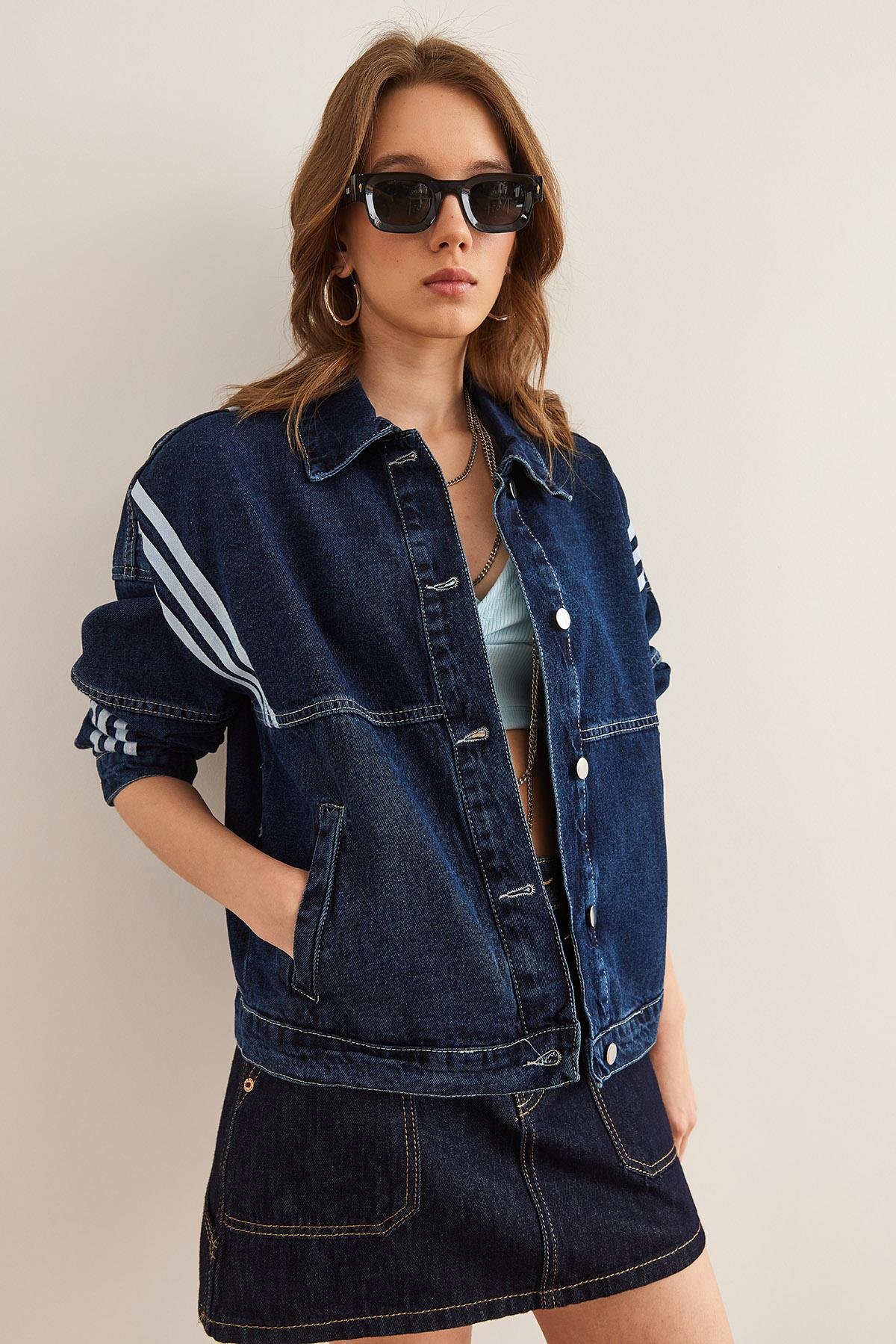 3 Şerit Detaylı Cepli Denim Ceket Lacivert